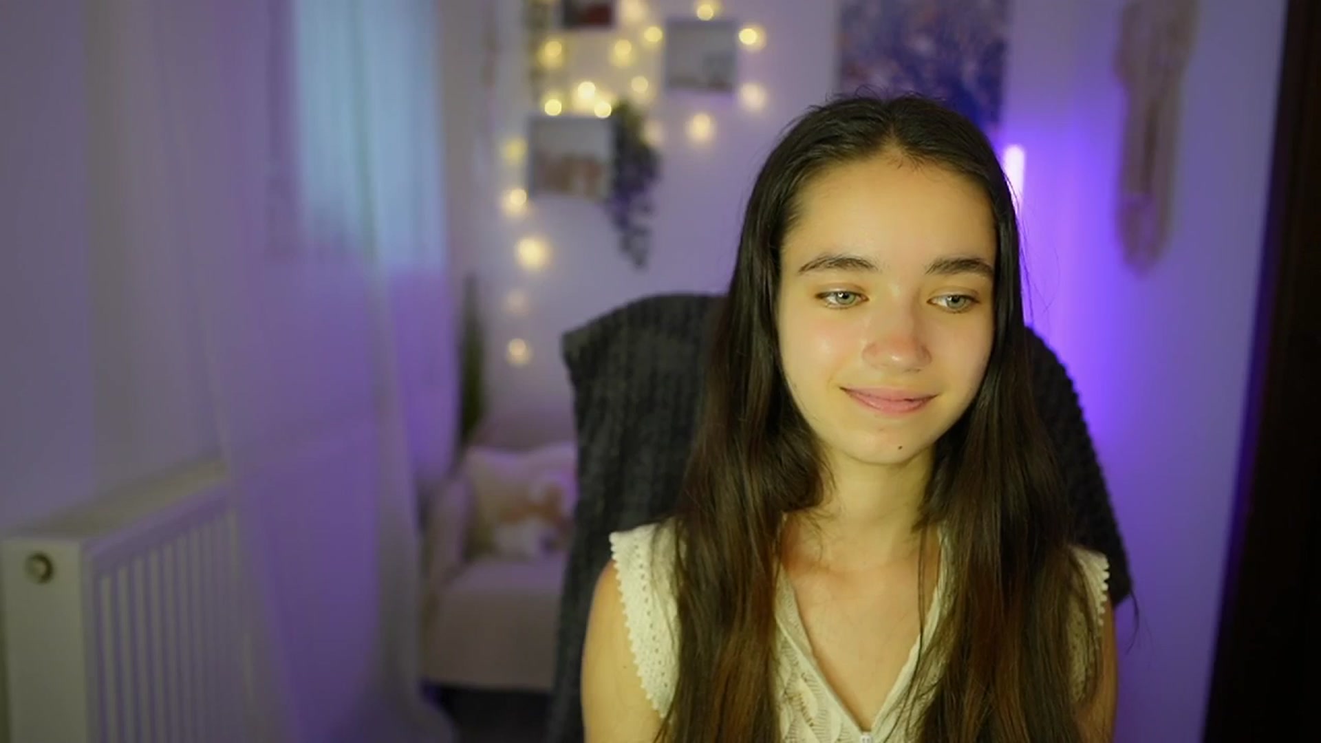 Gallery image thumbnail from Gia_Paige18's myfreecams stream on, 07/19/2024, 12:19 image 16 of 20