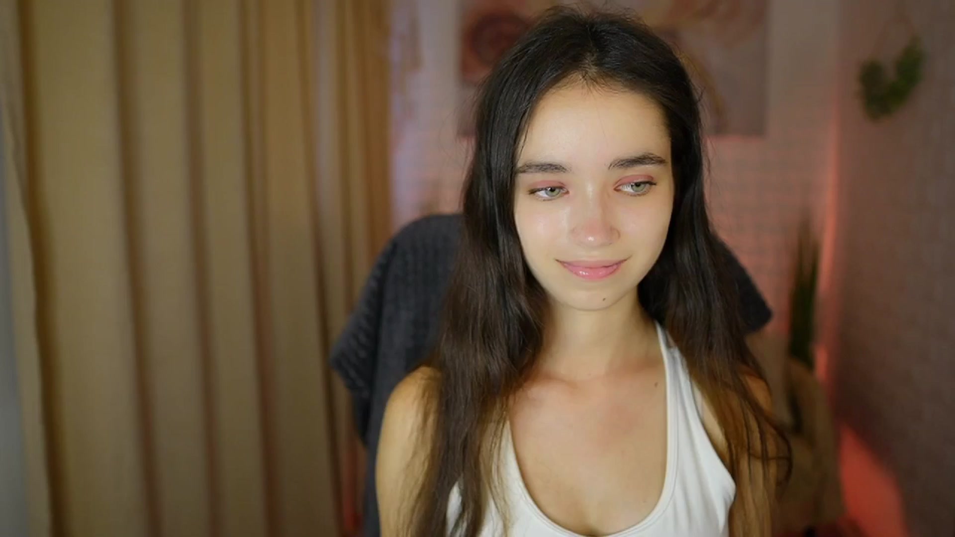 Gallery image thumbnail from Gia_Paige18's myfreecams stream on, 07/22/2024, 12:52 image 9 of 20