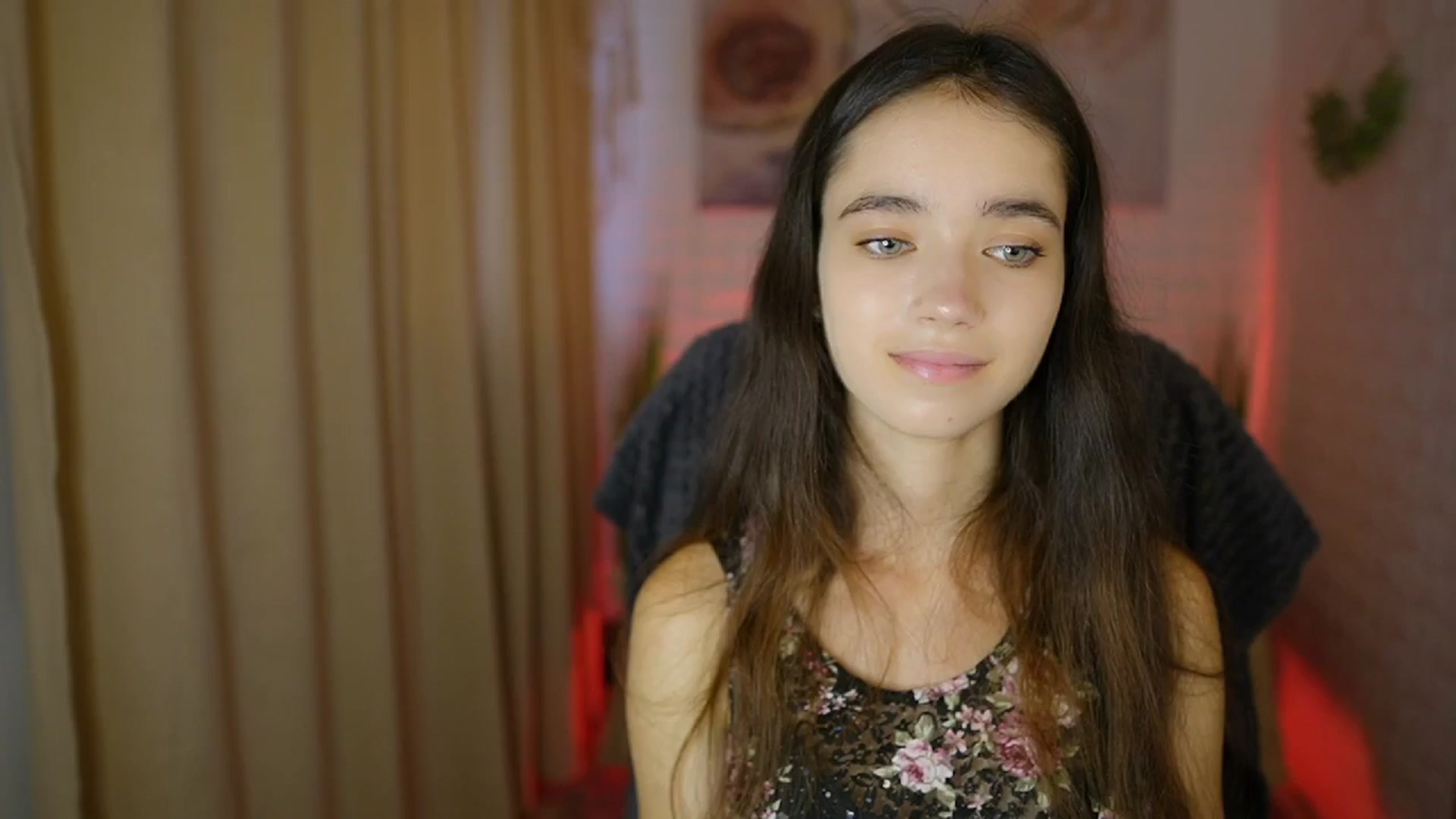 Gallery image thumbnail from Gia_Paige18's myfreecams stream on, 07/23/2024, 10:06 image 14 of 20