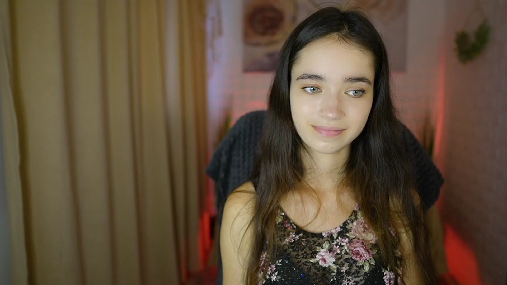 Gallery image thumbnail from Gia_Paige18's myfreecams stream on, 07/23/2024, 10:06 image 9 of 20