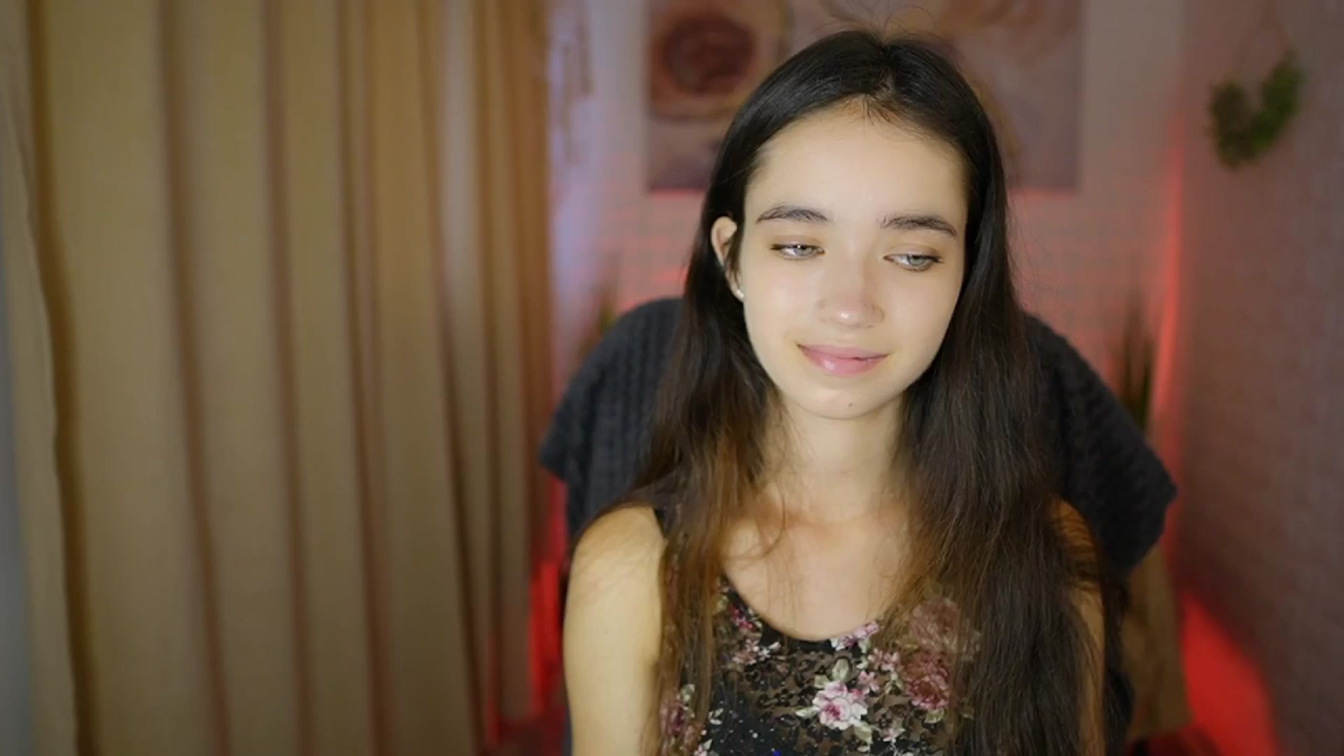 Gallery image thumbnail from Gia_Paige18's myfreecams stream on, 07/23/2024, 10:06 image 5 of 20