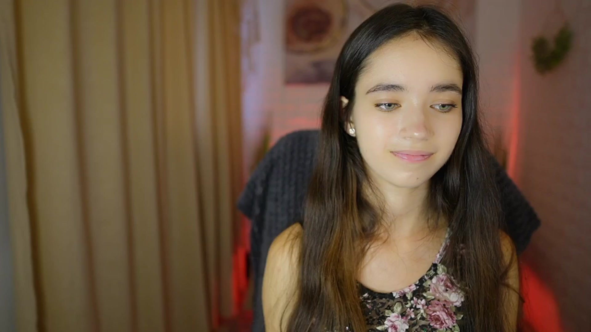 Gallery image thumbnail from Gia_Paige18's myfreecams stream on, 07/23/2024, 11:54 image 13 of 20