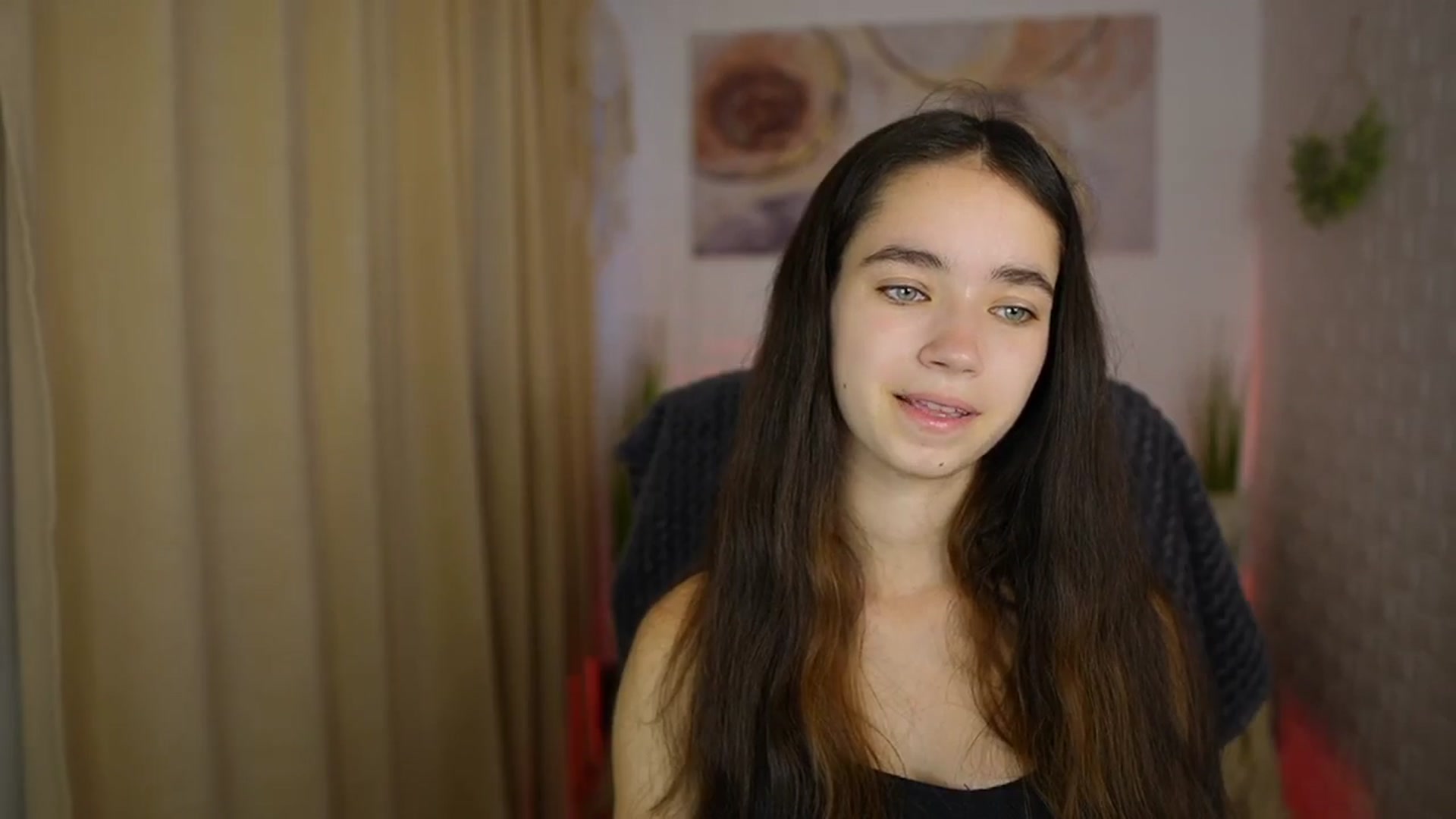 Gallery image thumbnail from Gia_Paige18's myfreecams stream on, 07/25/2024, 08:23 image 10 of 20
