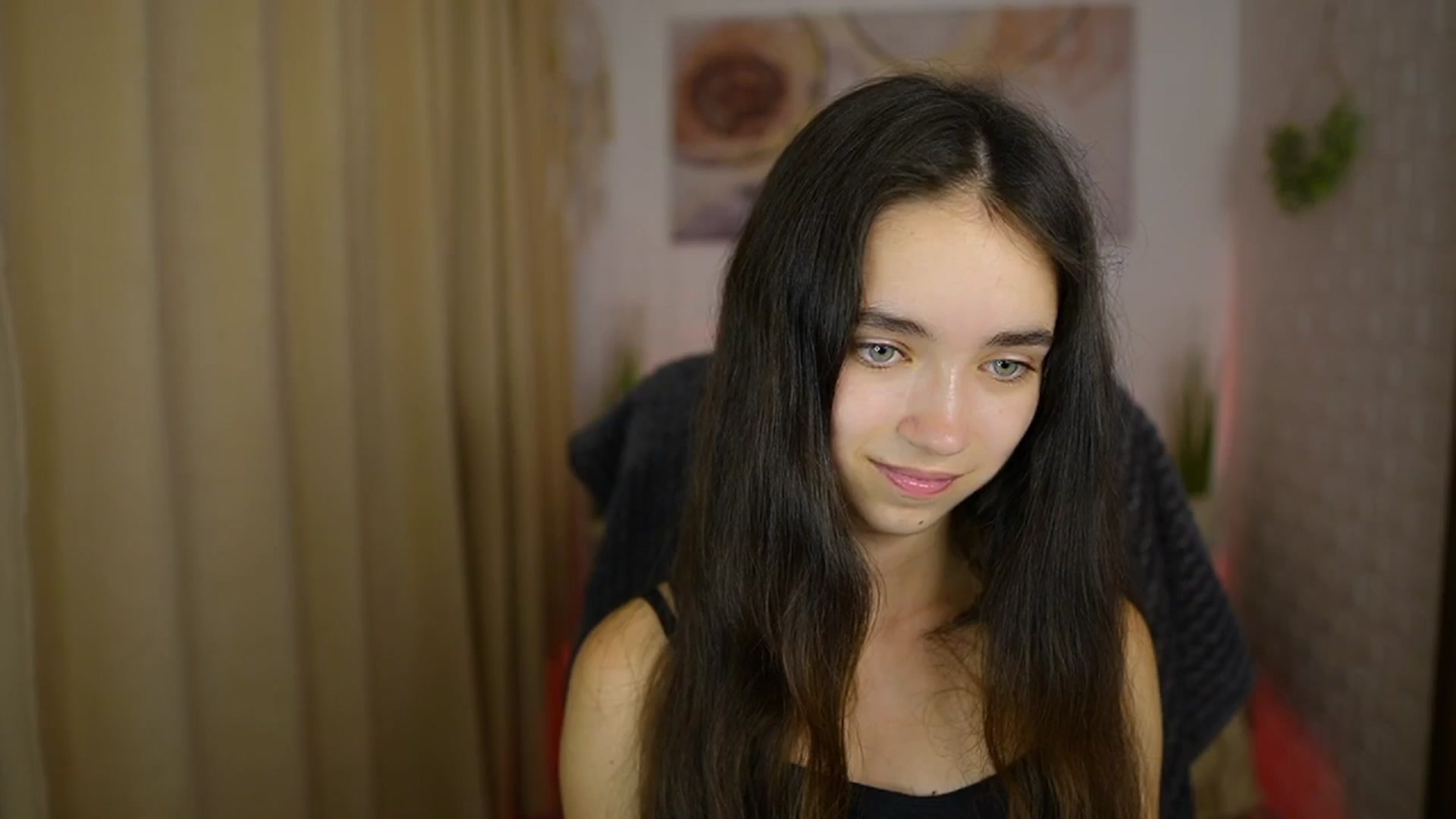 Gallery image thumbnail from Gia_Paige18's myfreecams stream on, 07/25/2024, 18:10 image 19 of 20
