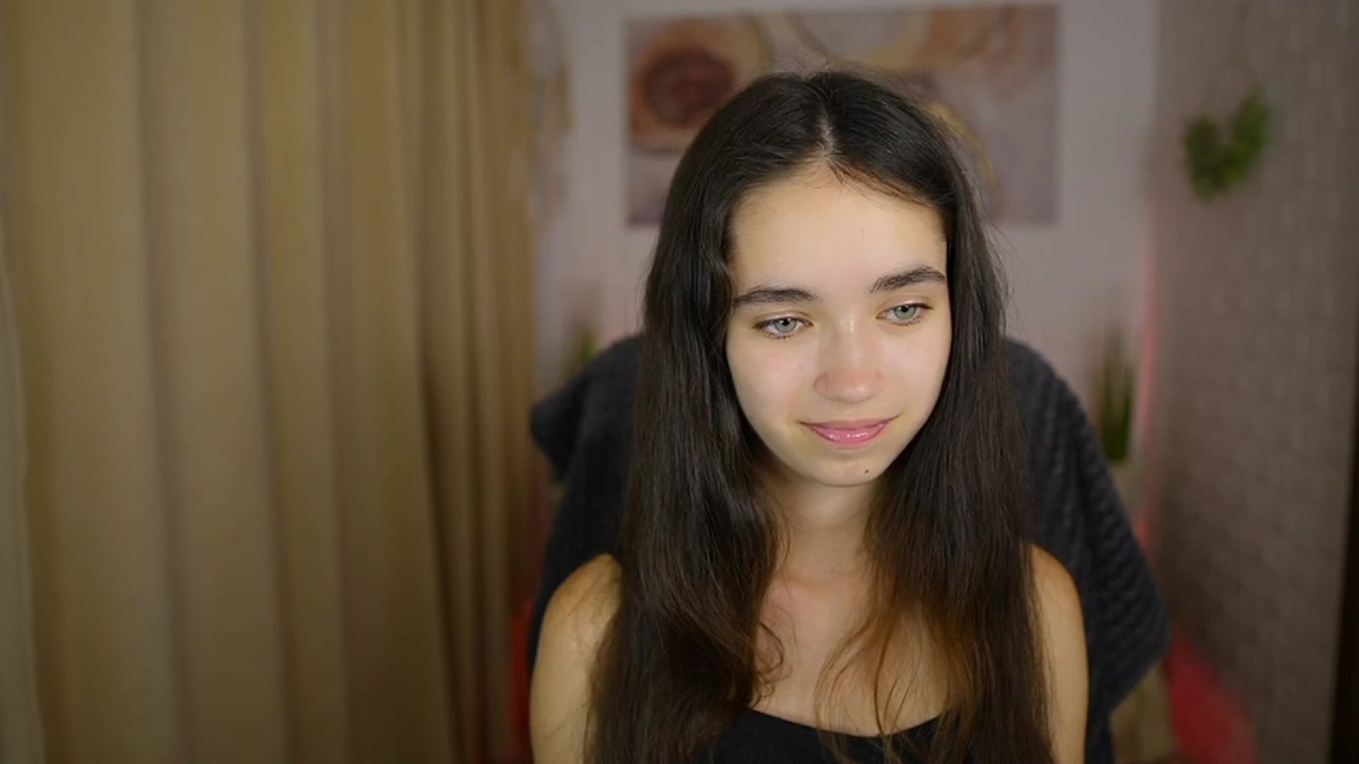 Gallery image thumbnail from Gia_Paige18's myfreecams stream on, 07/25/2024, 18:10 image 15 of 20