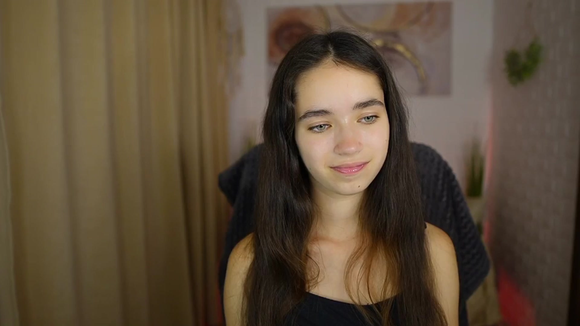 Gallery image thumbnail from Gia_Paige18's myfreecams stream on, 07/25/2024, 18:10 image 11 of 20