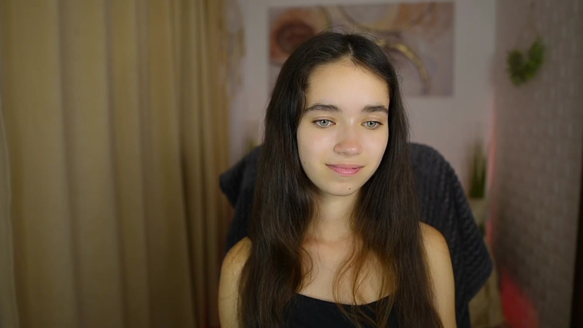 Gallery image thumbnail from Gia_Paige18's myfreecams stream on, 07/25/2024, 18:10 image 13 of 20