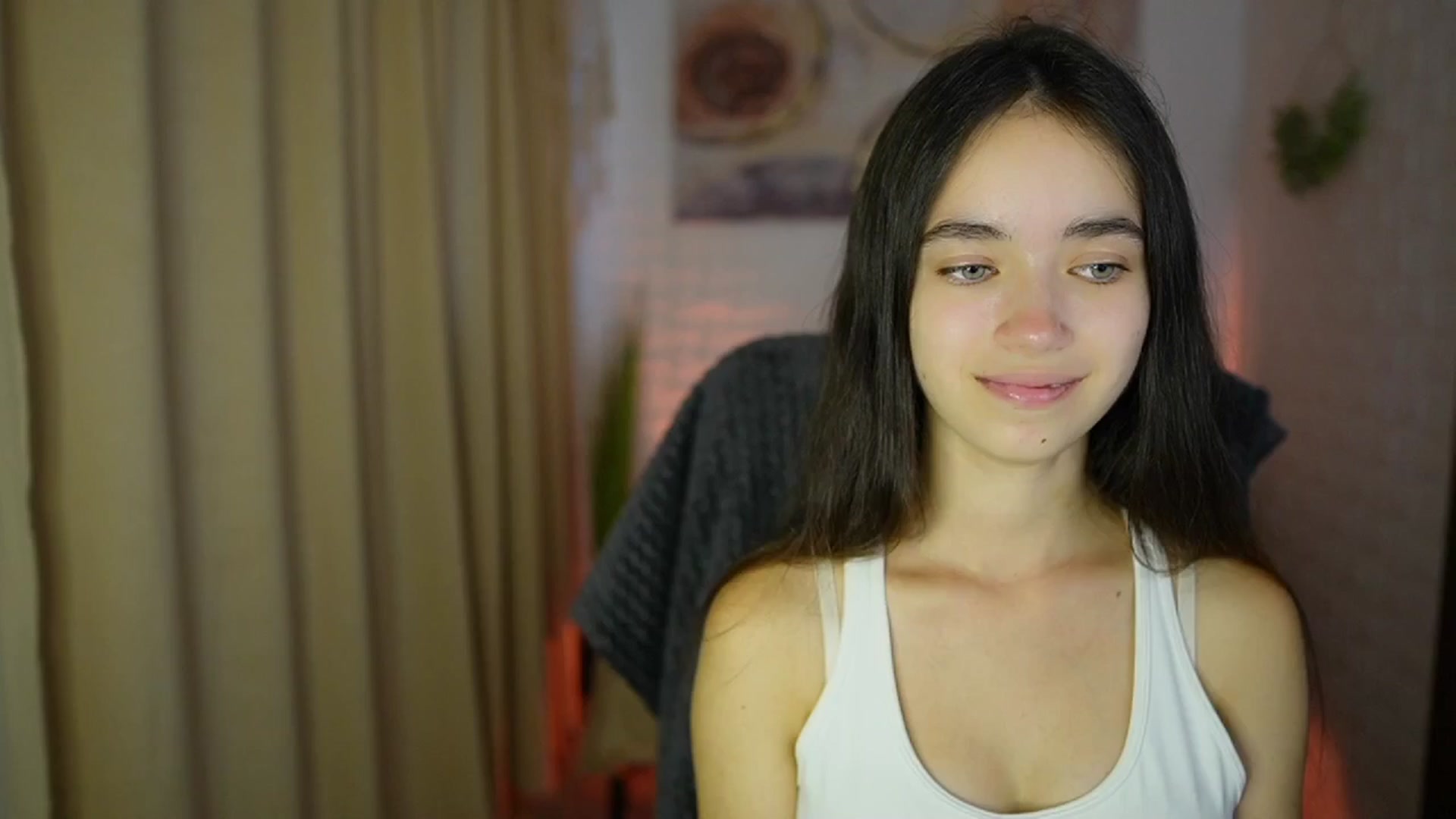 Gallery image thumbnail from Gia_Paige18's myfreecams stream on, 07/31/2024, 11:05 image 1 of 20