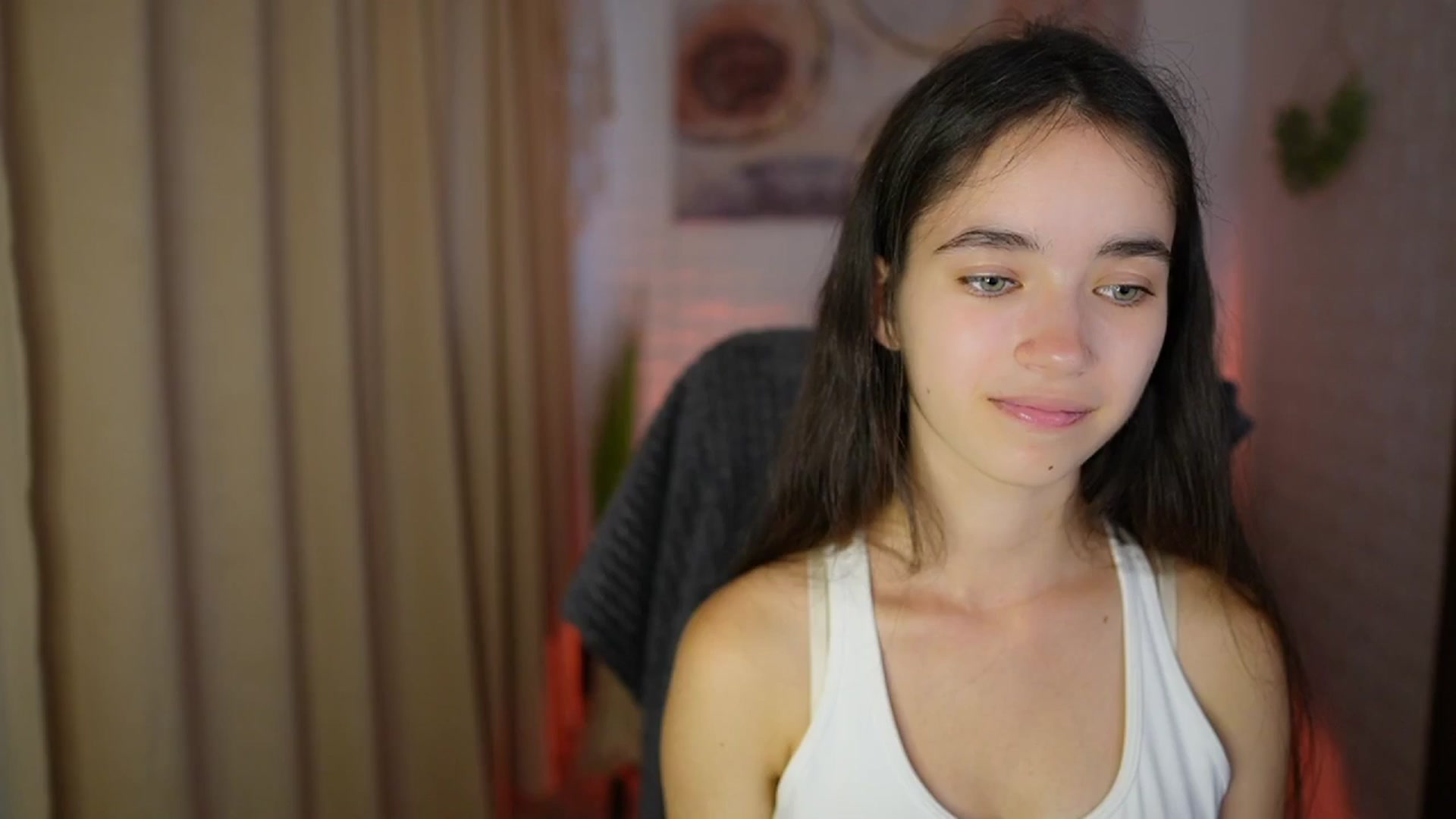 Gallery image thumbnail from Gia_Paige18's myfreecams stream on, 07/31/2024, 12:32 image 4 of 20