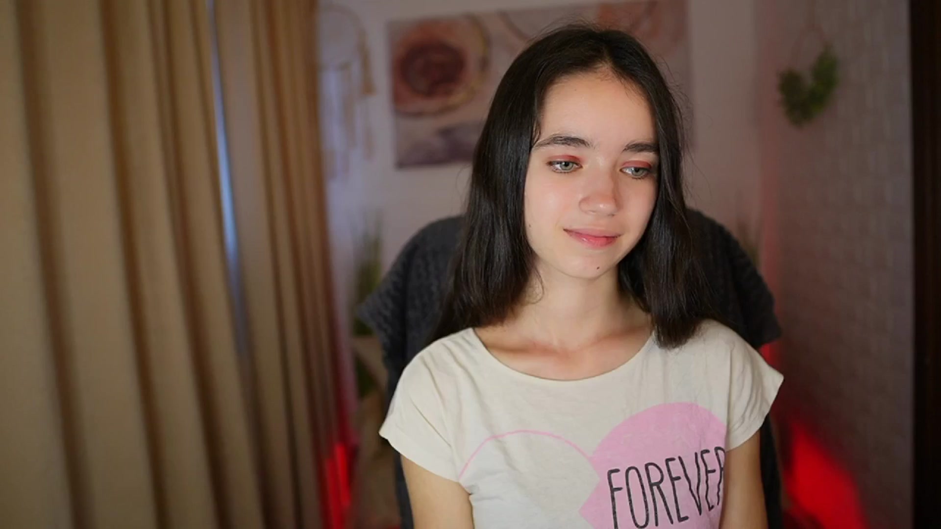 Gallery image thumbnail from Gia_Paige18's myfreecams stream on, 08/03/2024, 12:01 image 2 of 20