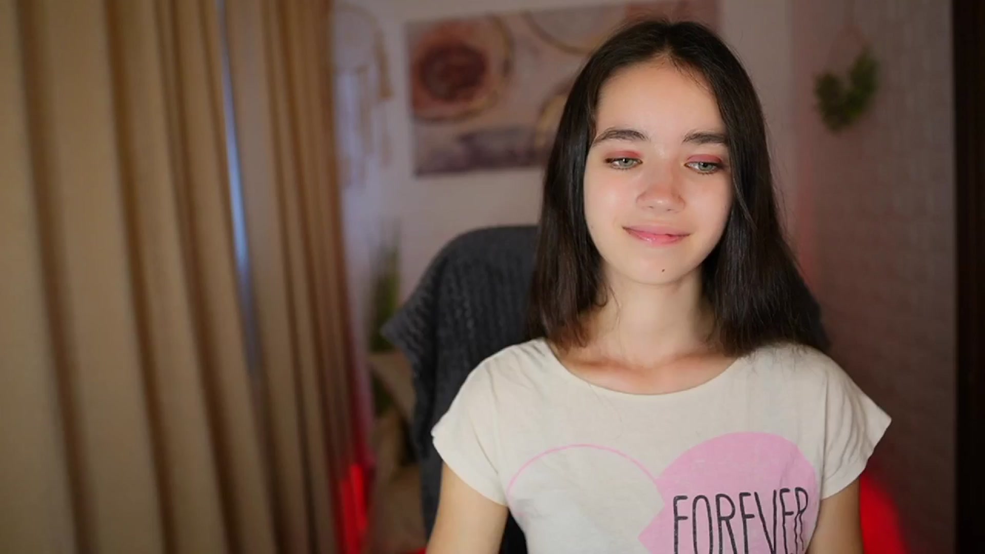 Gallery image thumbnail from Gia_Paige18's myfreecams stream on, 08/03/2024, 12:01 image 7 of 20