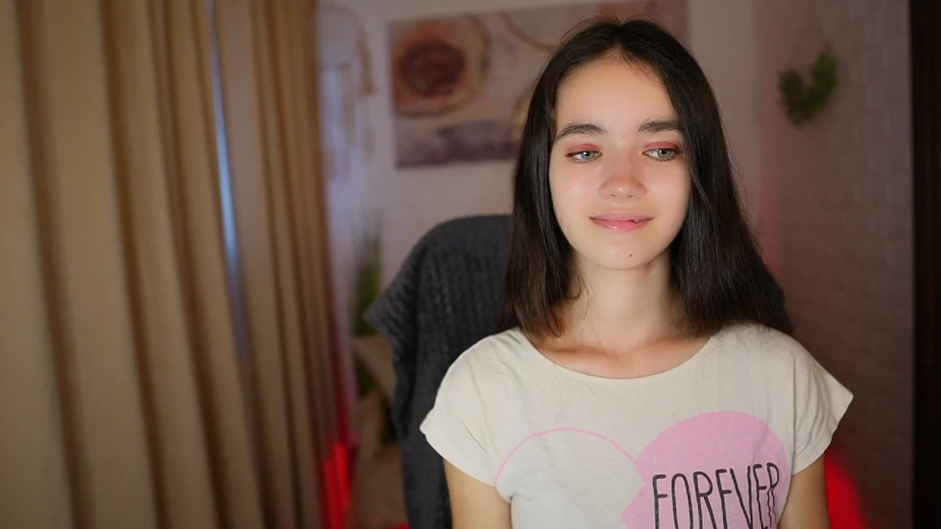 Gallery image thumbnail from Gia_Paige18's myfreecams stream on, 08/03/2024, 12:01 image 8 of 20