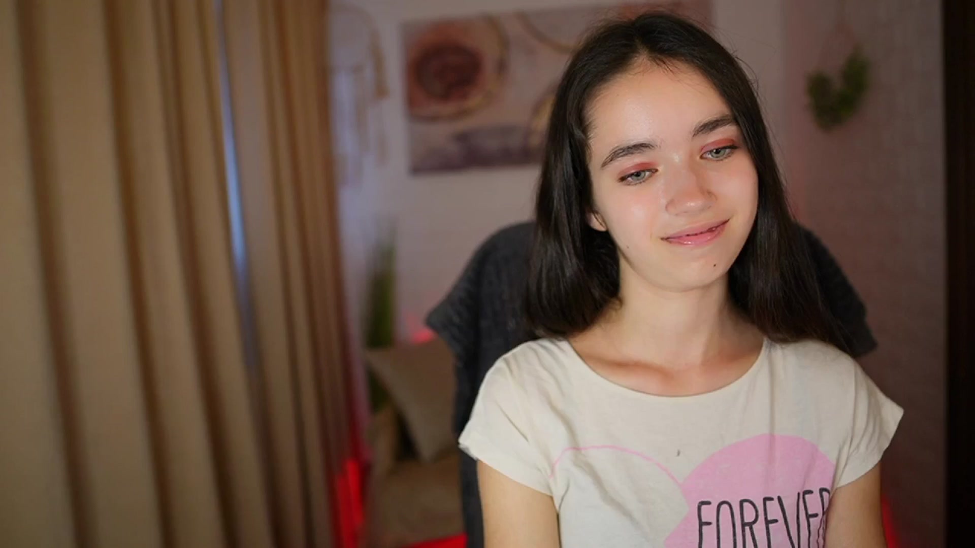 Gallery image thumbnail from Gia_Paige18's myfreecams stream on, 08/03/2024, 12:39 image 9 of 20