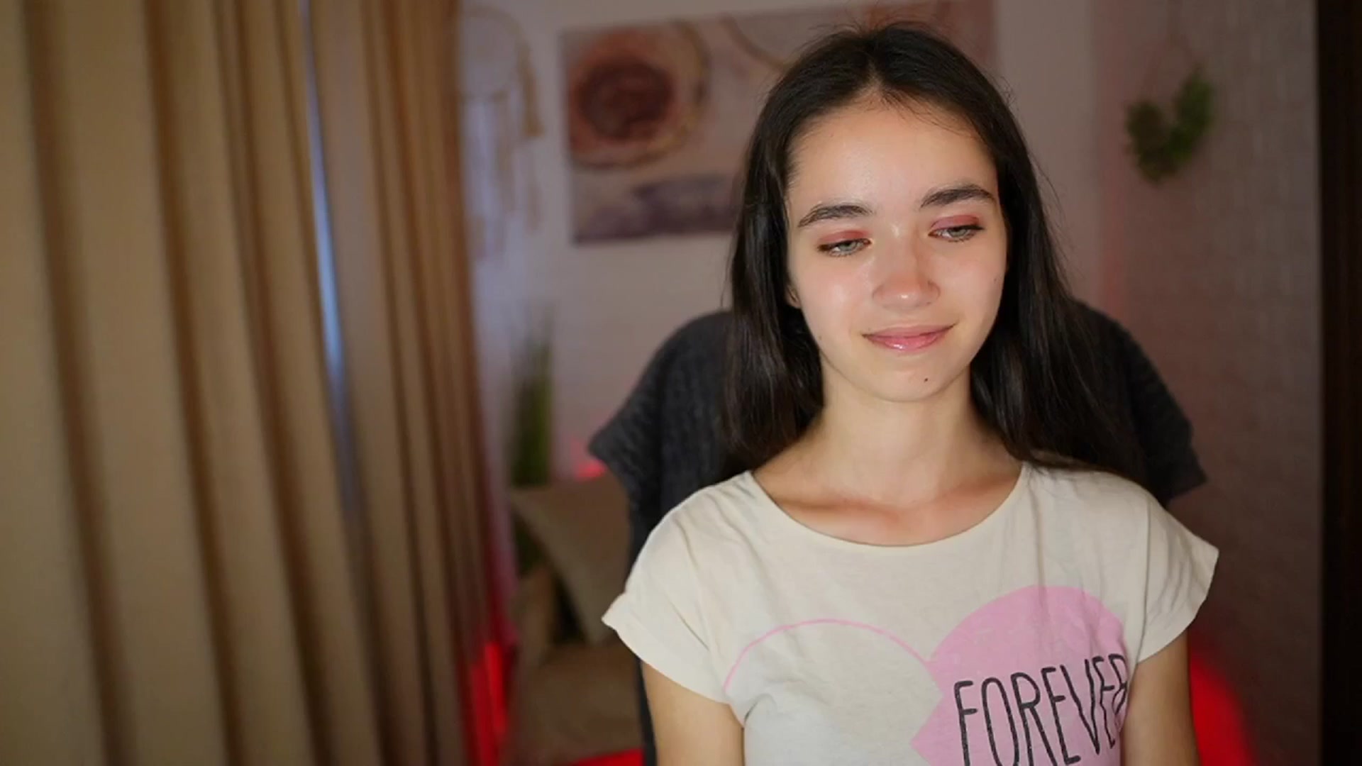 Gallery image thumbnail from Gia_Paige18's myfreecams stream on, 08/03/2024, 13:02 image 6 of 20