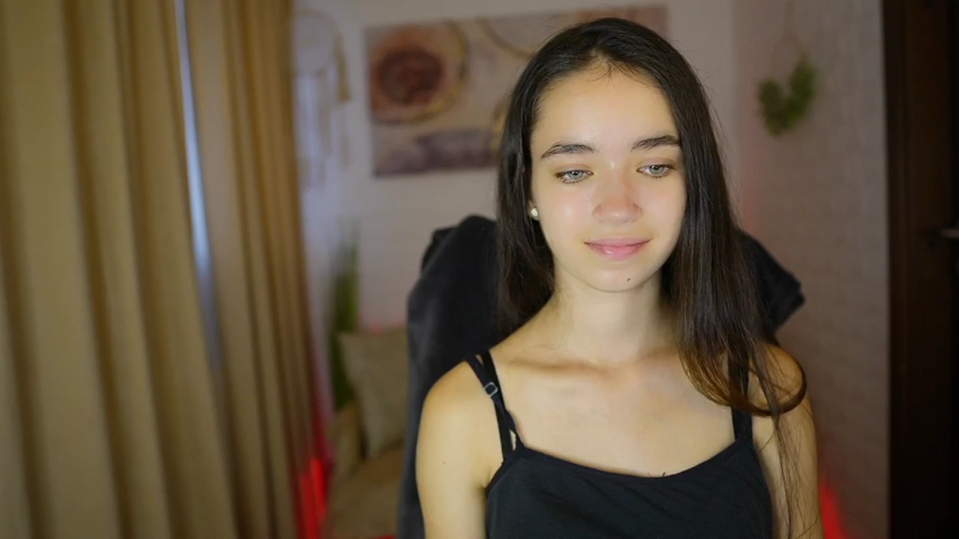 Gallery image thumbnail from Gia_Paige18's myfreecams stream on, 08/05/2024, 09:40 image 14 of 20