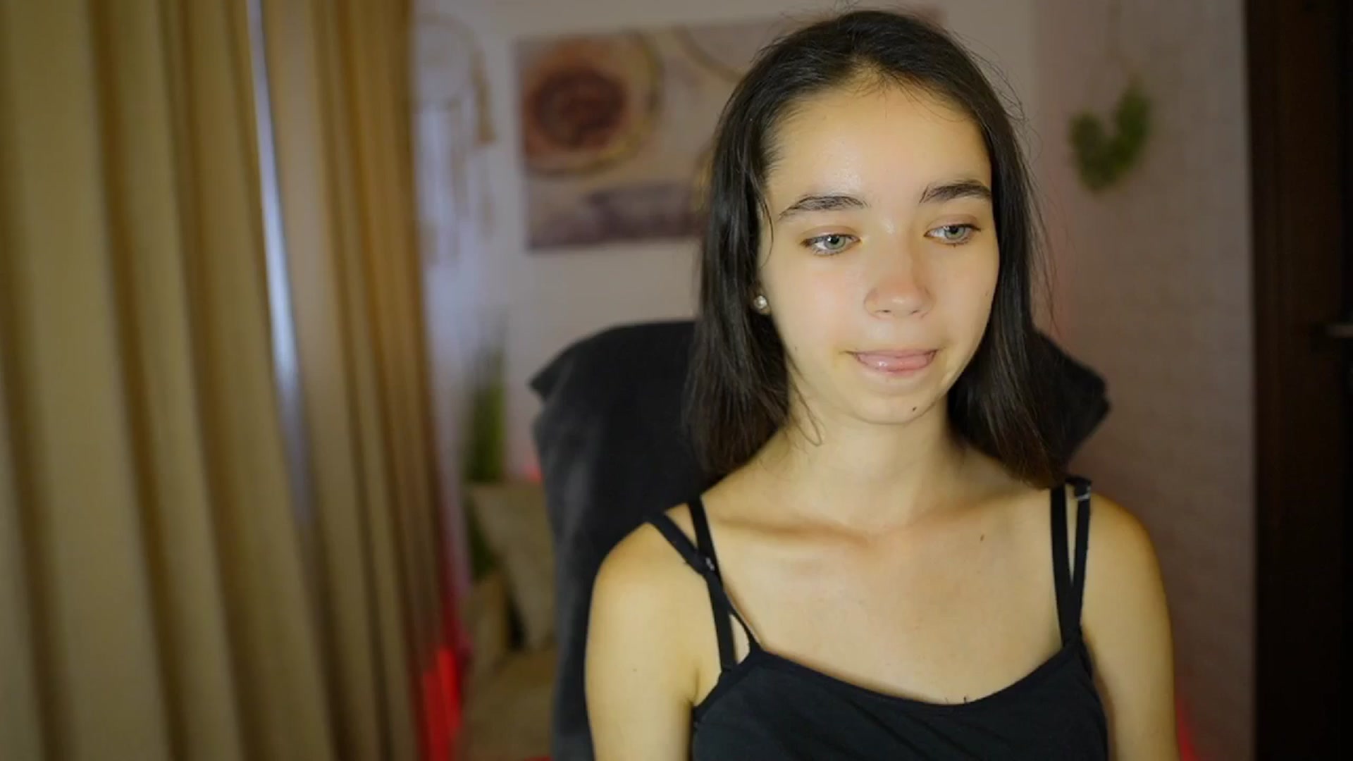 Gallery image thumbnail from Gia_Paige18's myfreecams stream on, 08/05/2024, 12:52 image 8 of 20