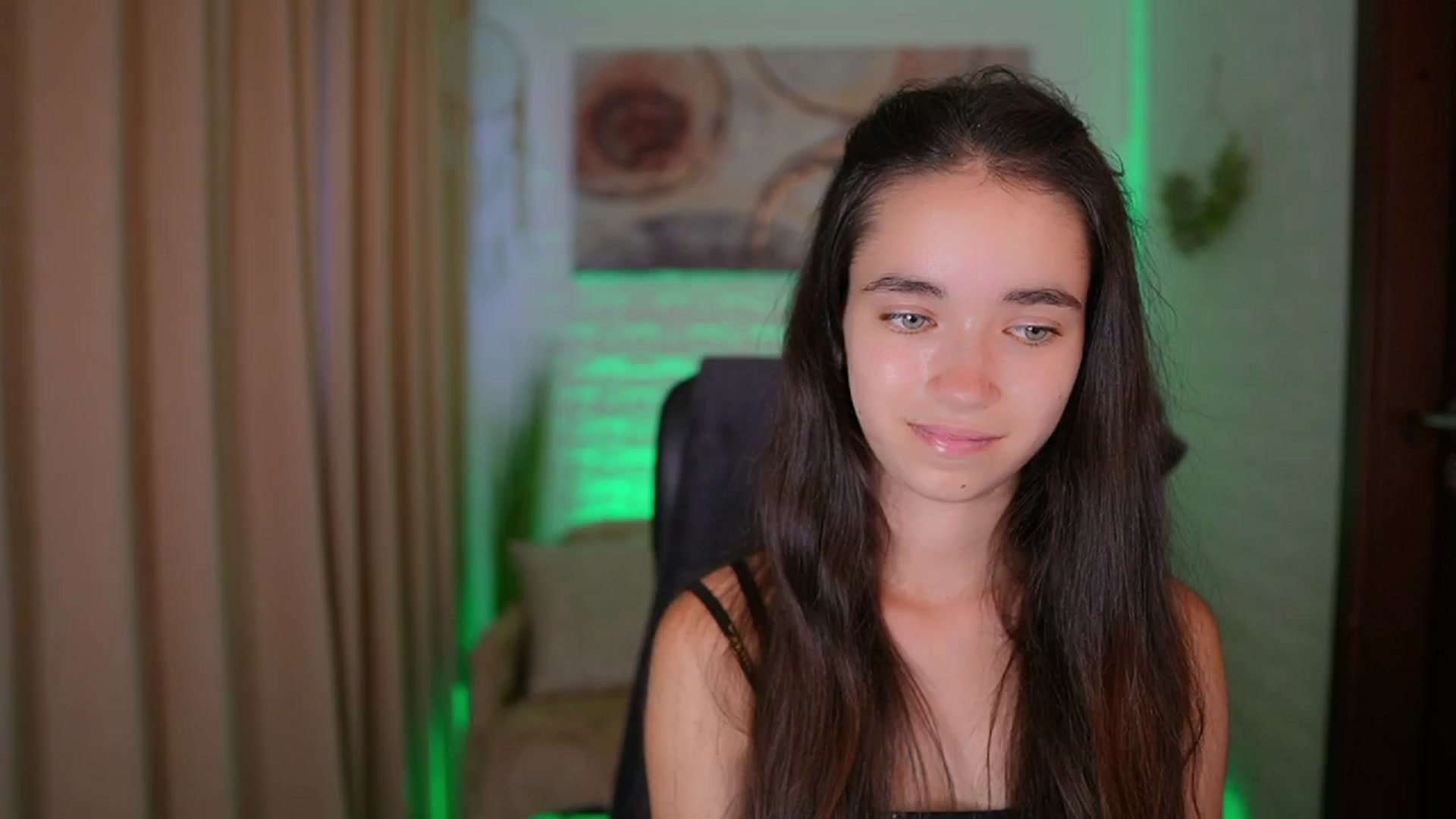 Gallery image thumbnail from Gia_Paige18's myfreecams stream on, 08/14/2024, 10:30 image 10 of 20