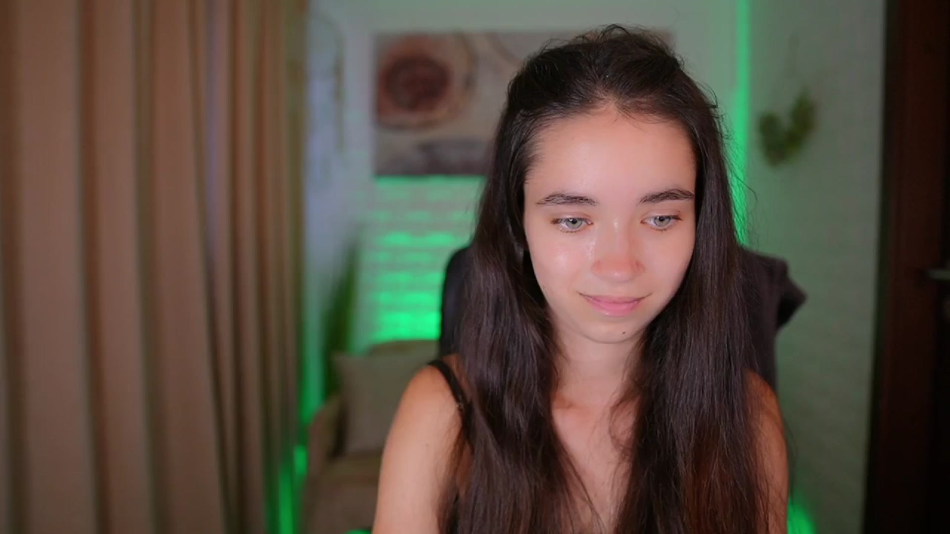 Gallery image thumbnail from Gia_Paige18's myfreecams stream on, 08/14/2024, 10:30 image 18 of 20