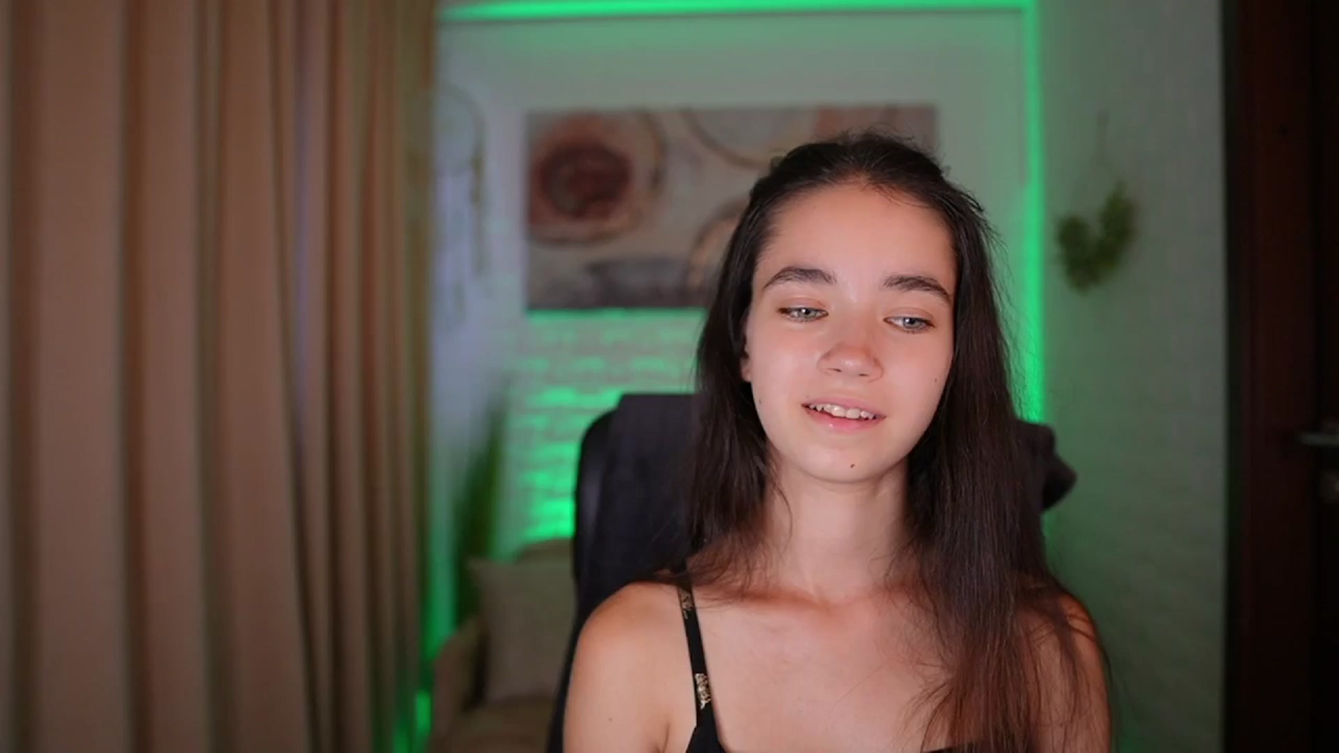 Gallery image thumbnail from Gia_Paige18's myfreecams stream on, 08/14/2024, 11:24 image 11 of 20