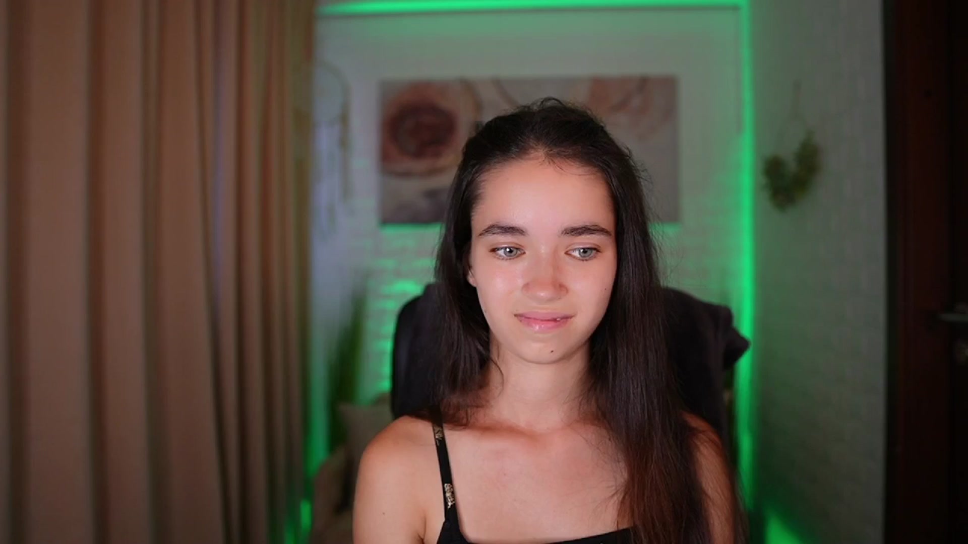 Gallery image thumbnail from Gia_Paige18's myfreecams stream on, 08/14/2024, 11:24 image 4 of 20