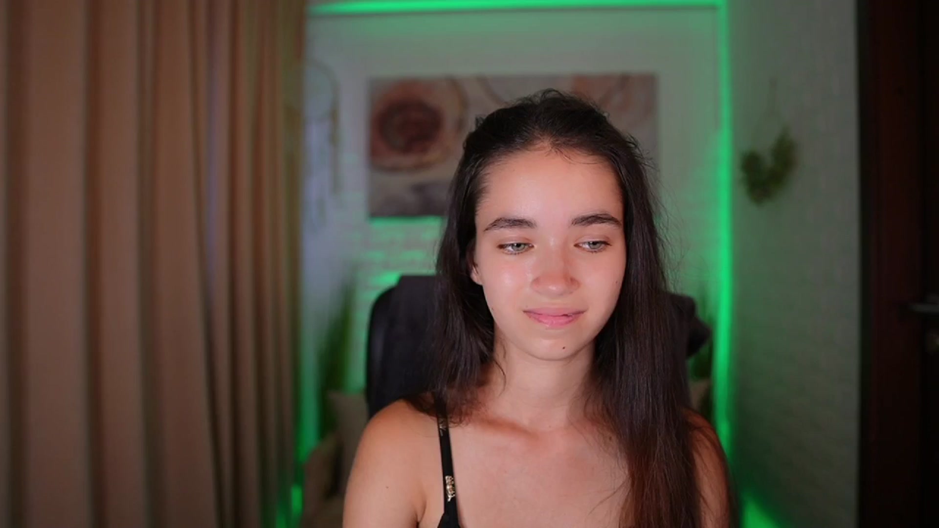 Gallery image thumbnail from Gia_Paige18's myfreecams stream on, 08/14/2024, 11:24 image 2 of 20