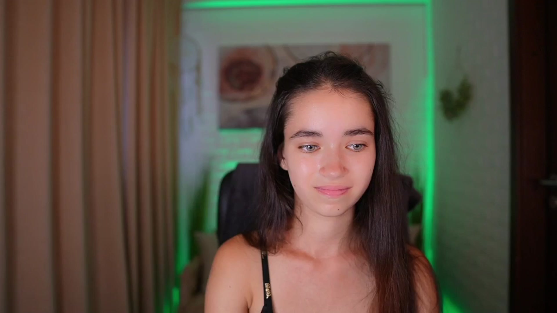 Gallery image thumbnail from Gia_Paige18's myfreecams stream on, 08/14/2024, 11:24 image 3 of 20