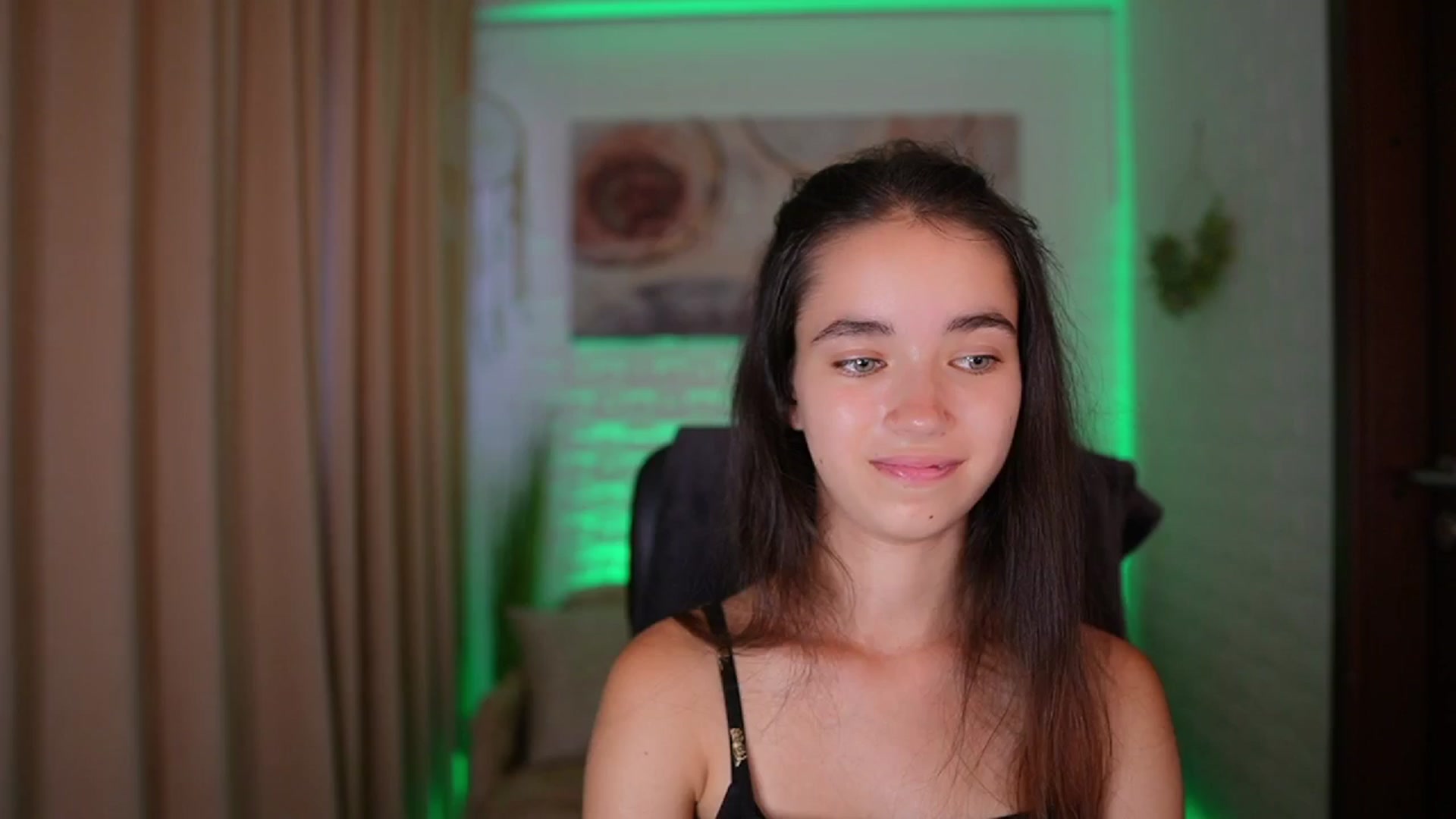 Gallery image thumbnail from Gia_Paige18's myfreecams stream on, 08/14/2024, 11:54 image 2 of 20
