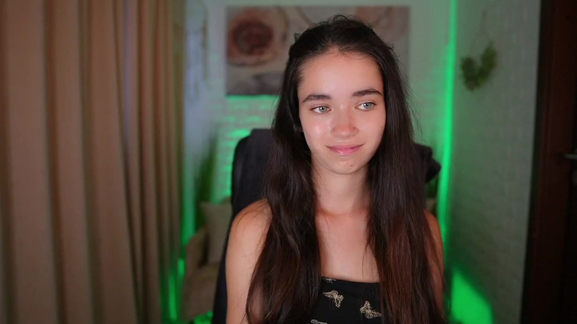 Gallery image thumbnail from Gia_Paige18's myfreecams stream on, 08/14/2024, 12:43 image 11 of 20