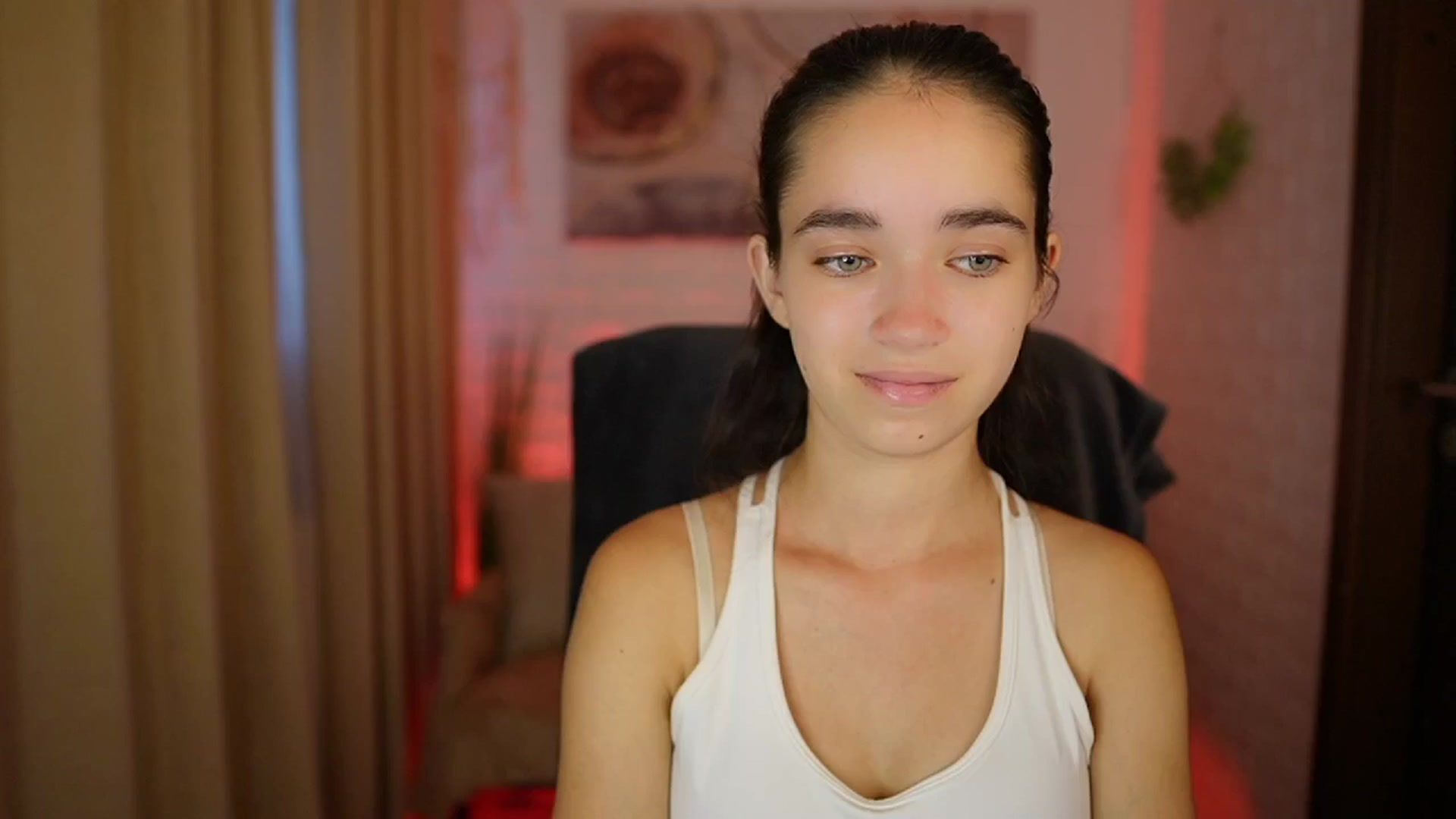 Gallery image thumbnail from Gia_Paige18's myfreecams stream on, 08/15/2024, 09:38 image 9 of 20