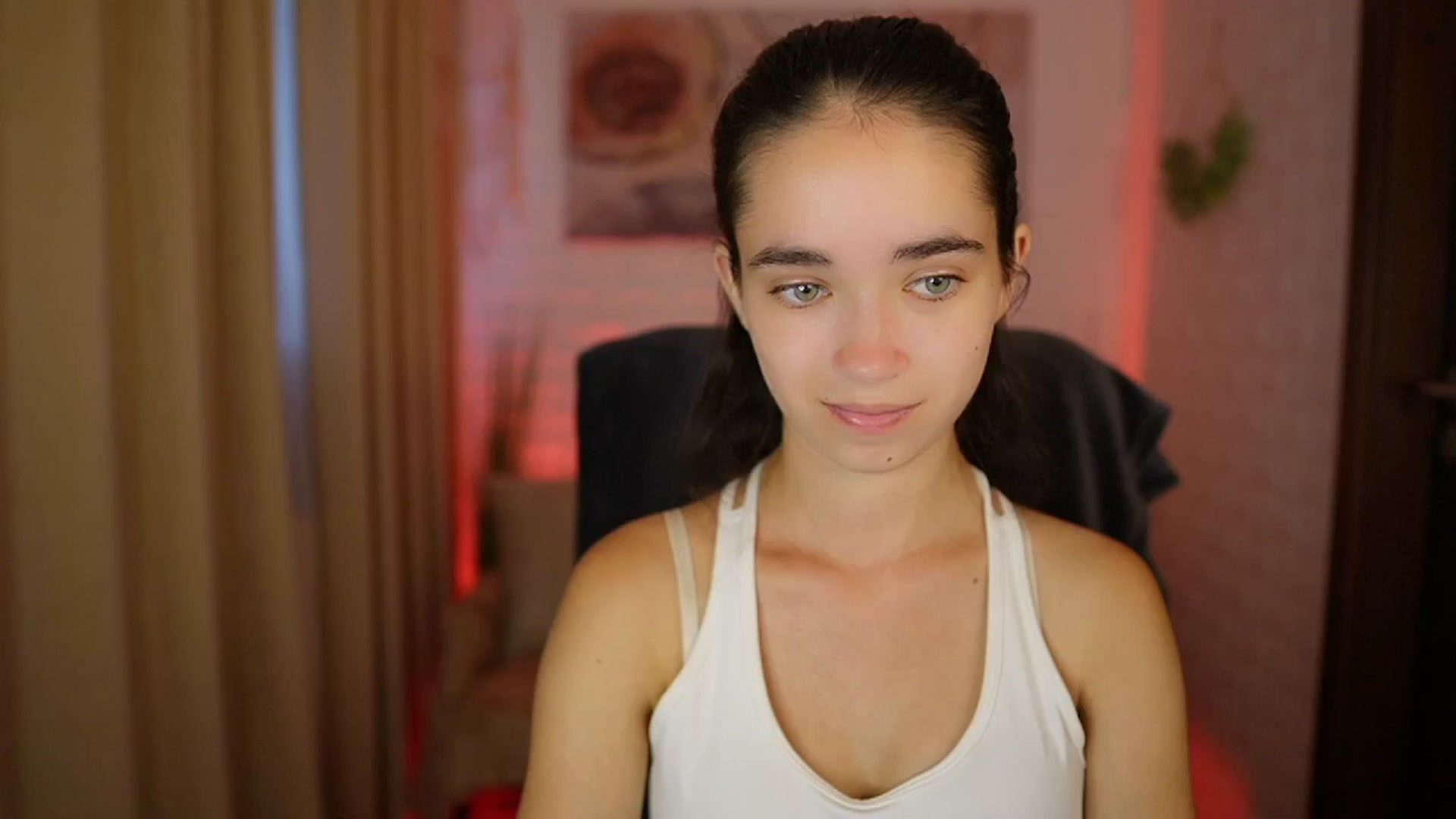 Gallery image thumbnail from Gia_Paige18's myfreecams stream on, 08/15/2024, 09:38 image 10 of 20