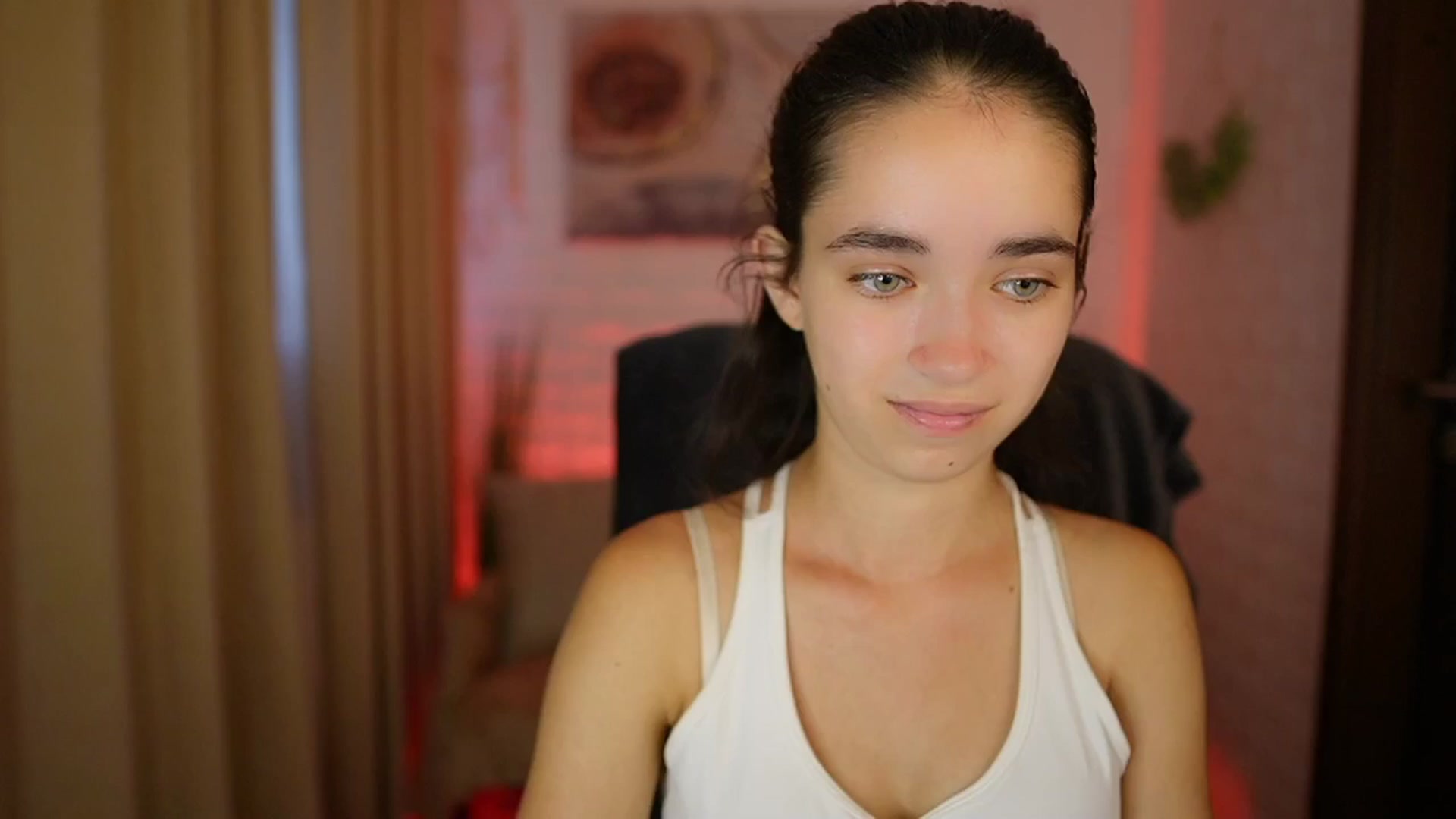 Gallery image thumbnail from Gia_Paige18's myfreecams stream on, 08/15/2024, 09:38 image 16 of 20