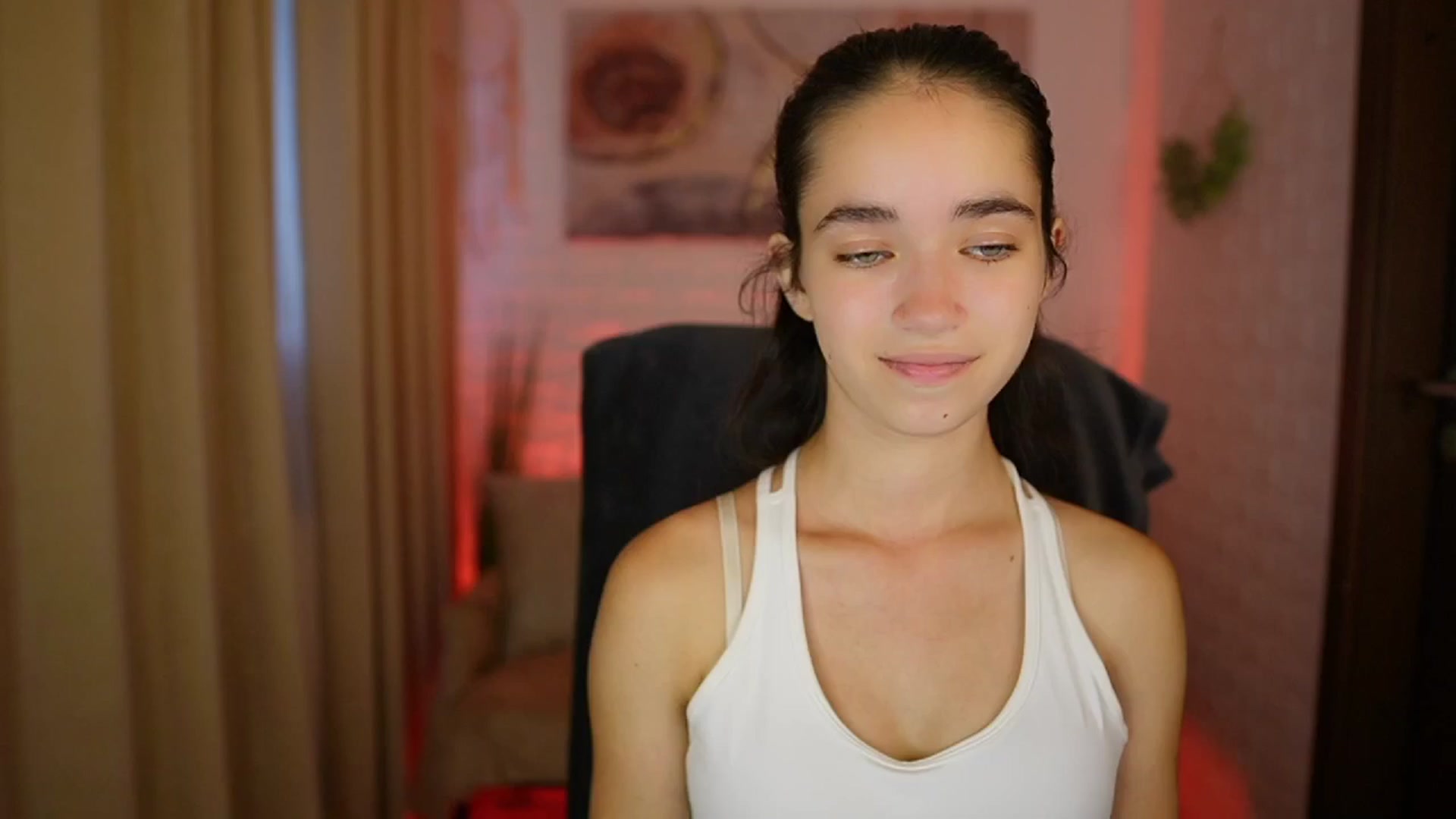 Gallery image thumbnail from Gia_Paige18's myfreecams stream on, 08/15/2024, 09:38 image 2 of 20