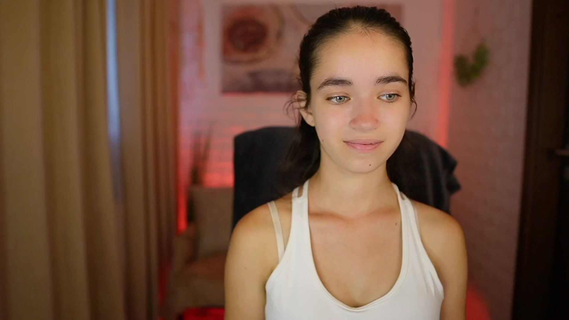 Gallery image thumbnail from Gia_Paige18's myfreecams stream on, 08/15/2024, 09:38 image 14 of 20