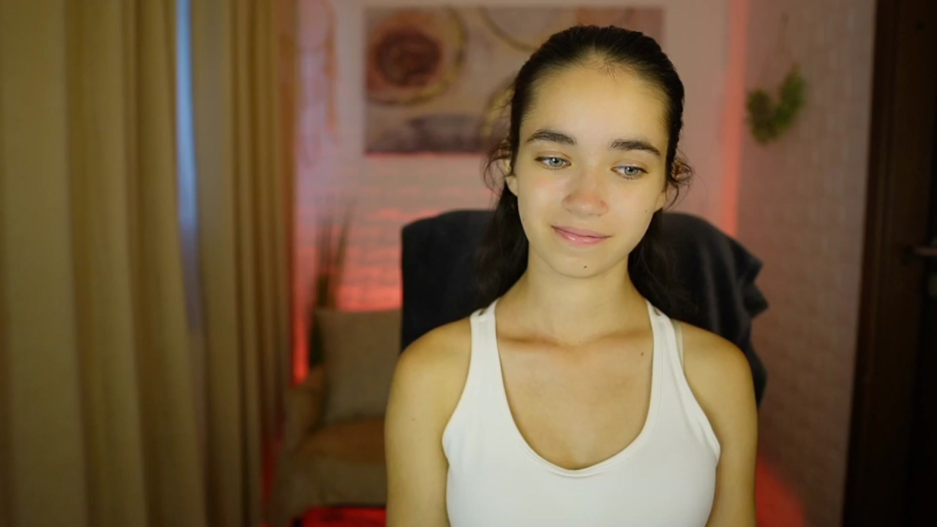 Gallery image thumbnail from Gia_Paige18's myfreecams stream on, 08/15/2024, 10:10 image 1 of 20