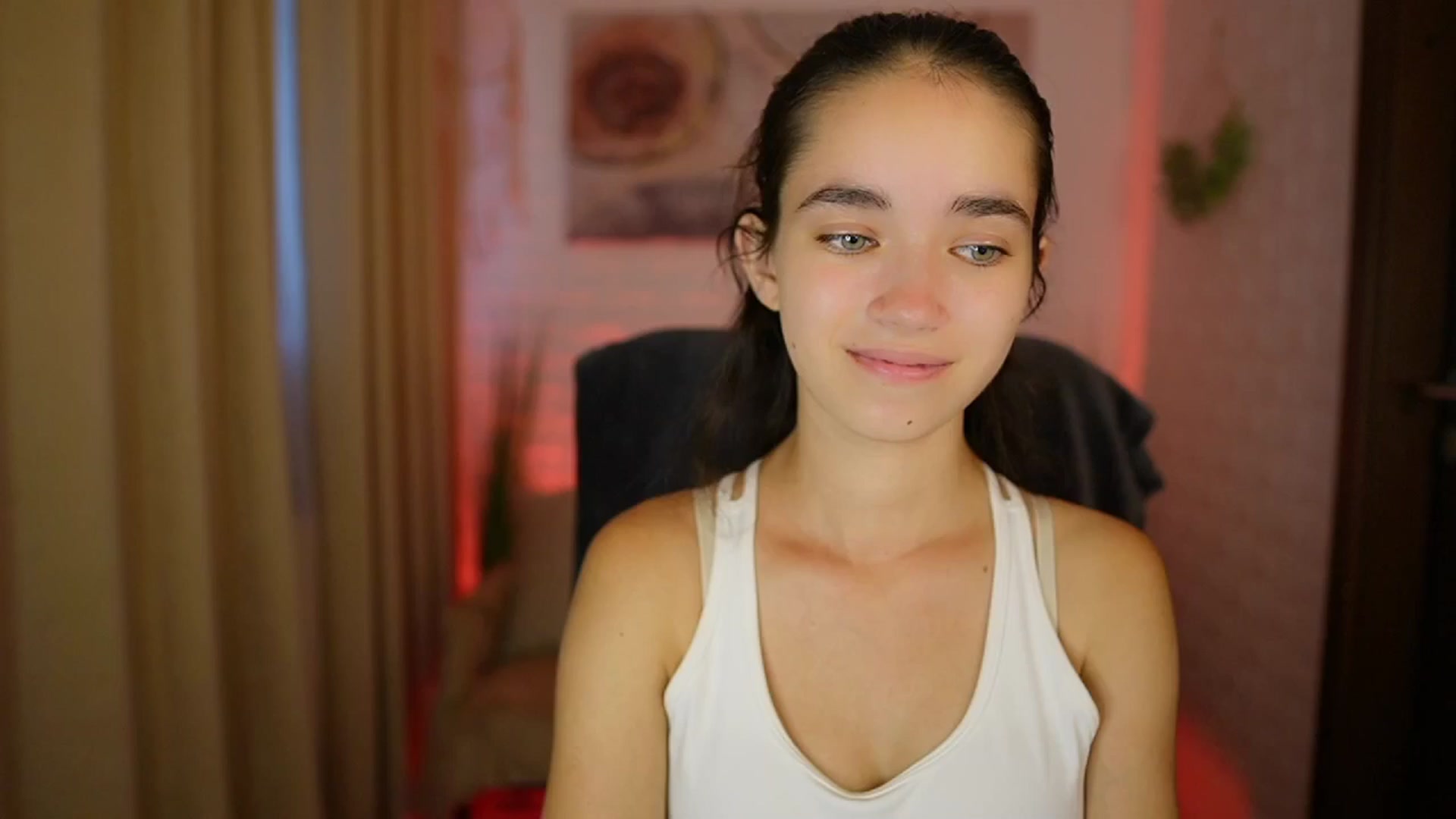 Gallery image thumbnail from Gia_Paige18's myfreecams stream on, 08/15/2024, 11:15 image 16 of 20