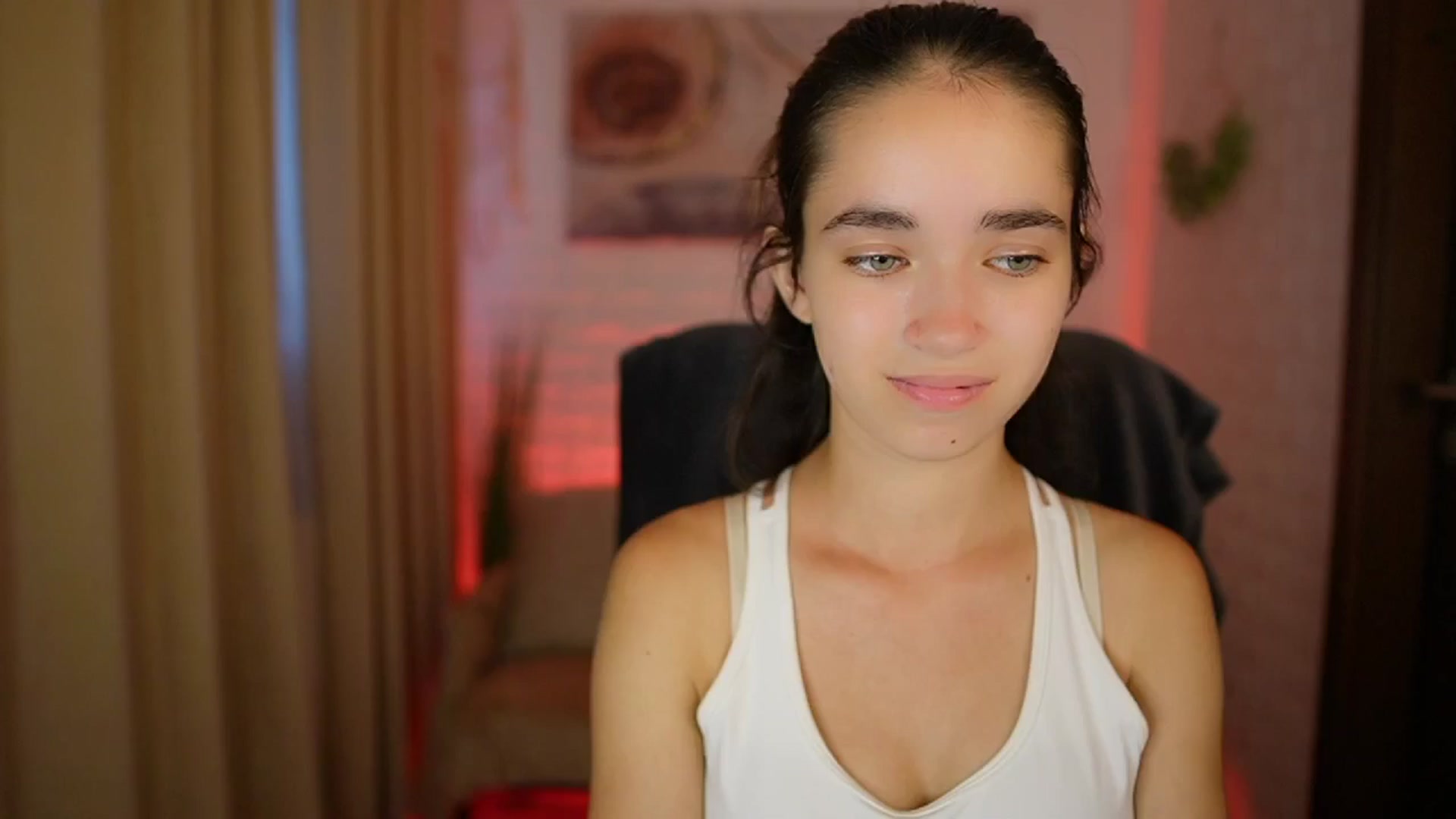 Gallery image thumbnail from Gia_Paige18's myfreecams stream on, 08/15/2024, 11:15 image 3 of 20