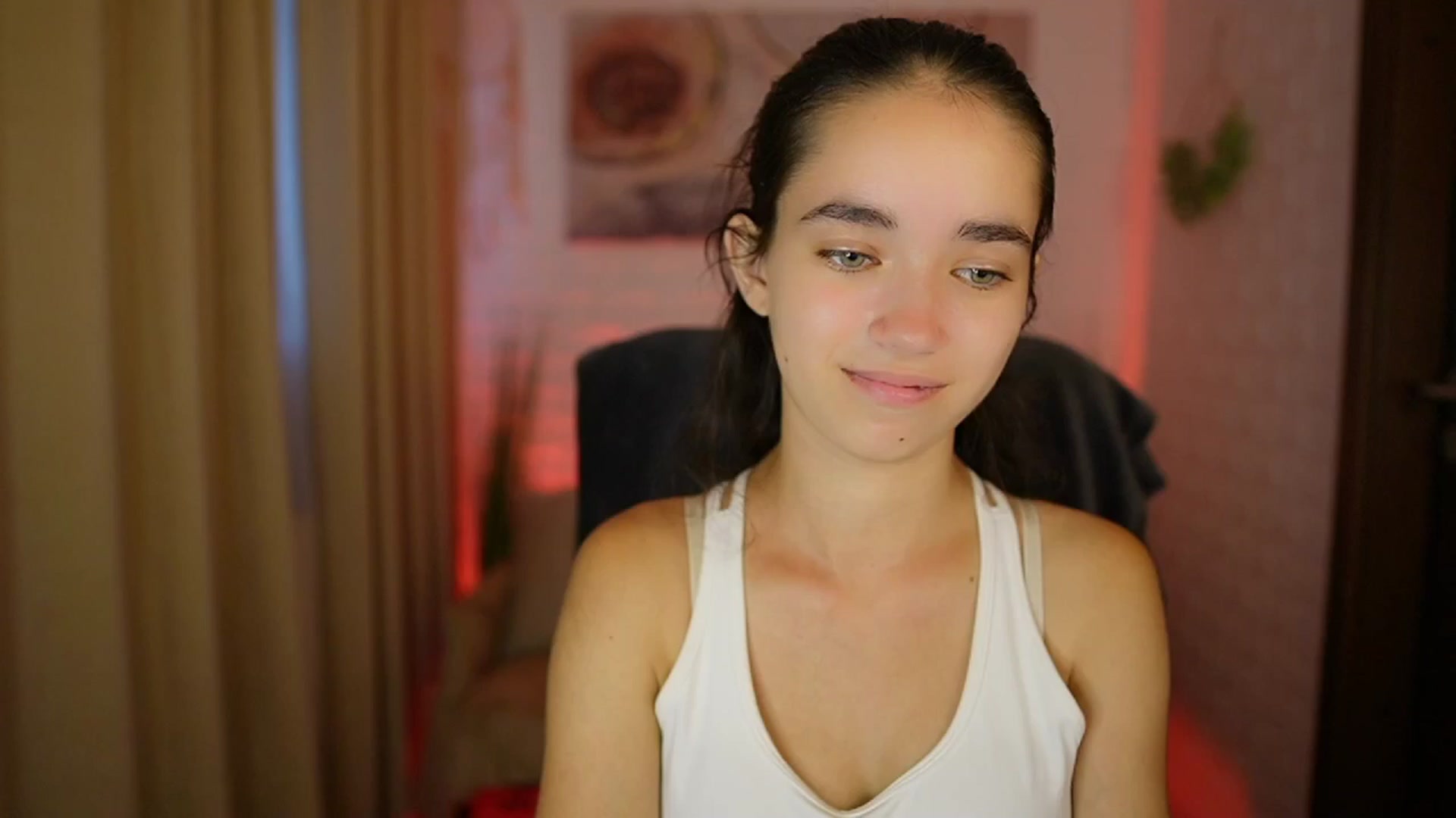 Gallery image thumbnail from Gia_Paige18's myfreecams stream on, 08/15/2024, 11:15 image 18 of 20