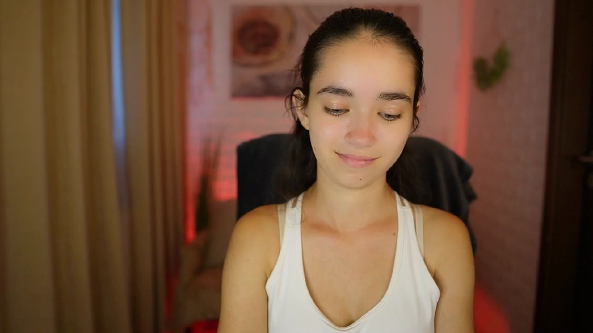 Gallery image thumbnail from Gia_Paige18's myfreecams stream on, 08/15/2024, 11:15 image 19 of 20