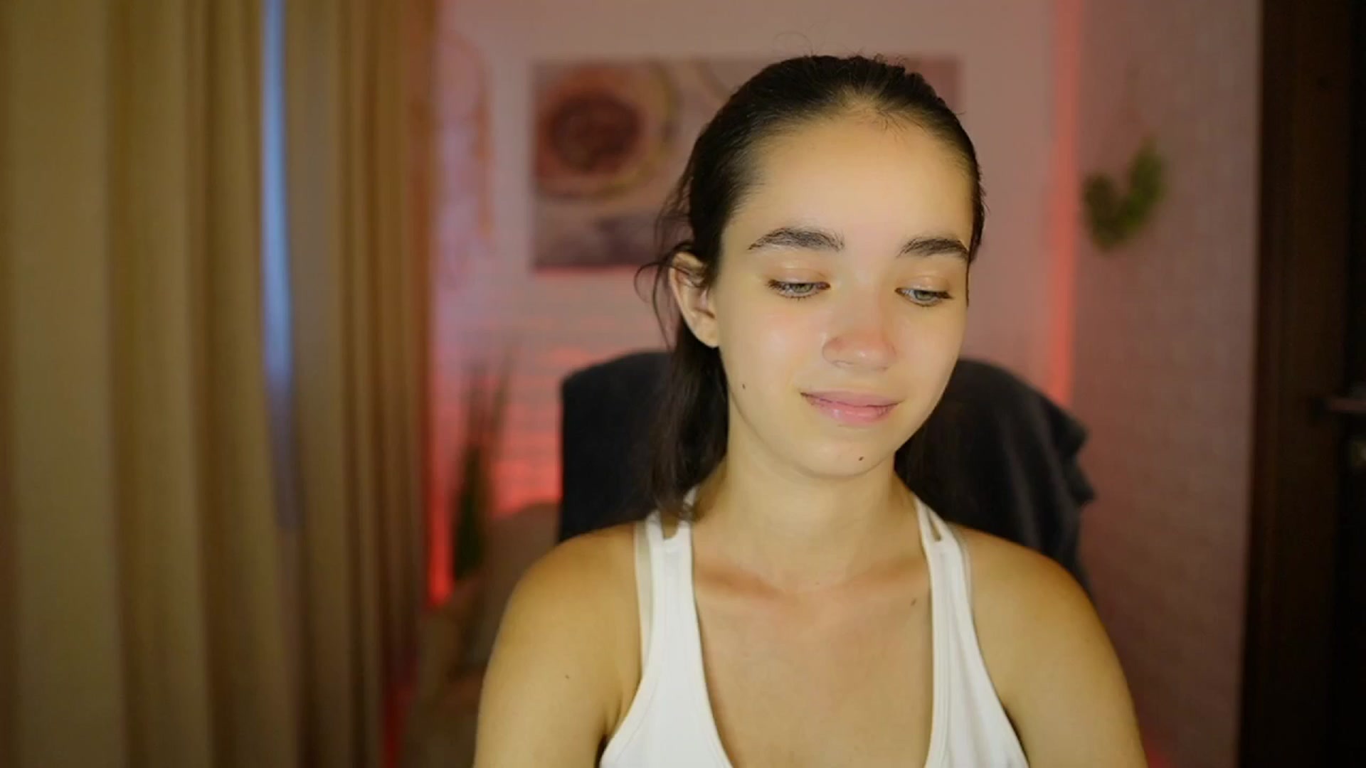 Gallery image thumbnail from Gia_Paige18's myfreecams stream on, 08/15/2024, 12:06 image 6 of 20