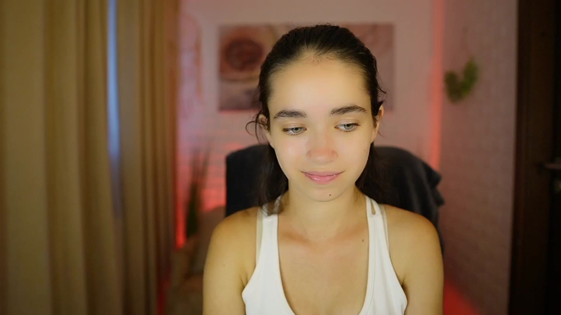 Gallery image thumbnail from Gia_Paige18's myfreecams stream on, 08/15/2024, 12:06 image 16 of 20