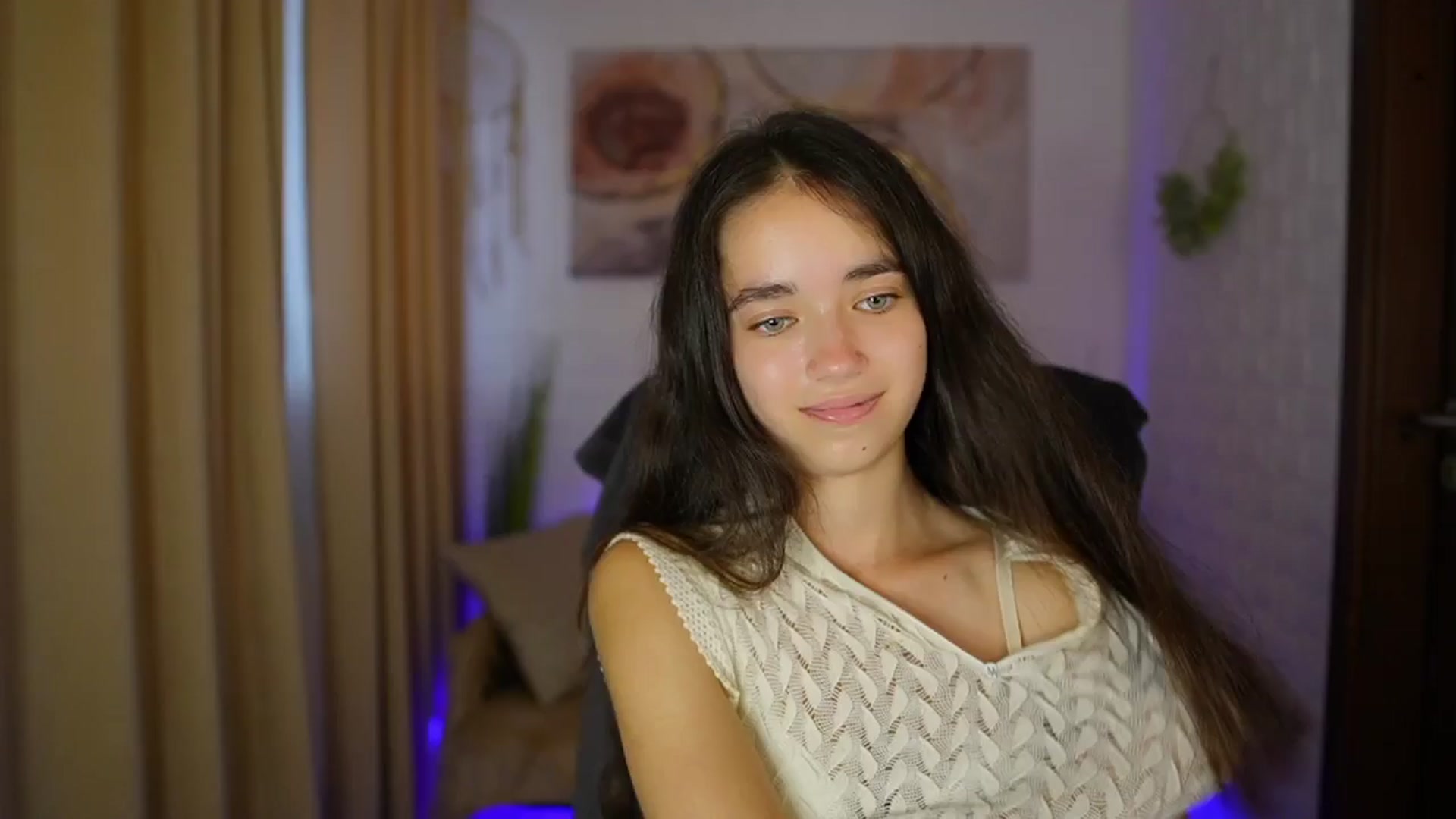 Gallery image thumbnail from Gia_Paige18's myfreecams stream on, 08/16/2024, 12:34 image 7 of 20