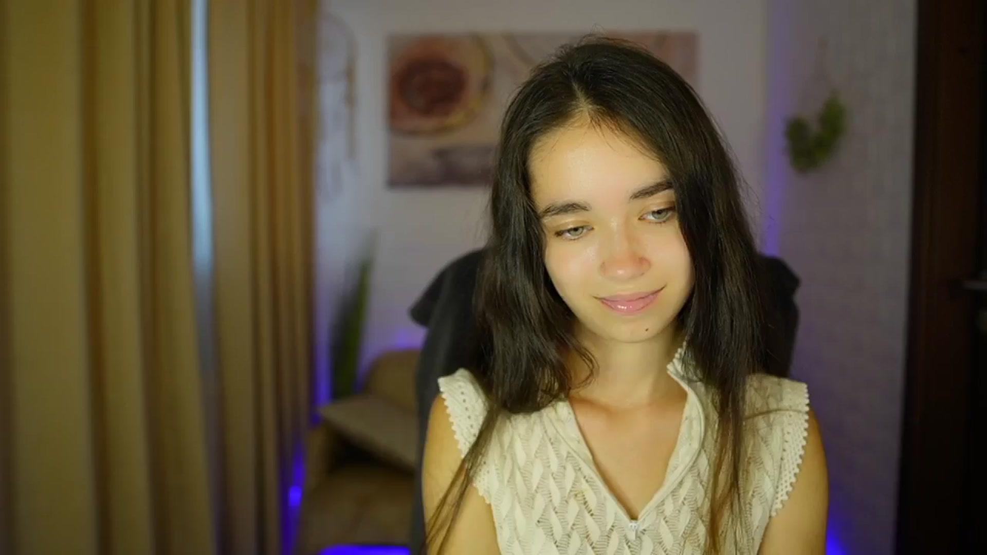 Gallery image thumbnail from Gia_Paige18's myfreecams stream on, 08/16/2024, 13:04 image 3 of 20