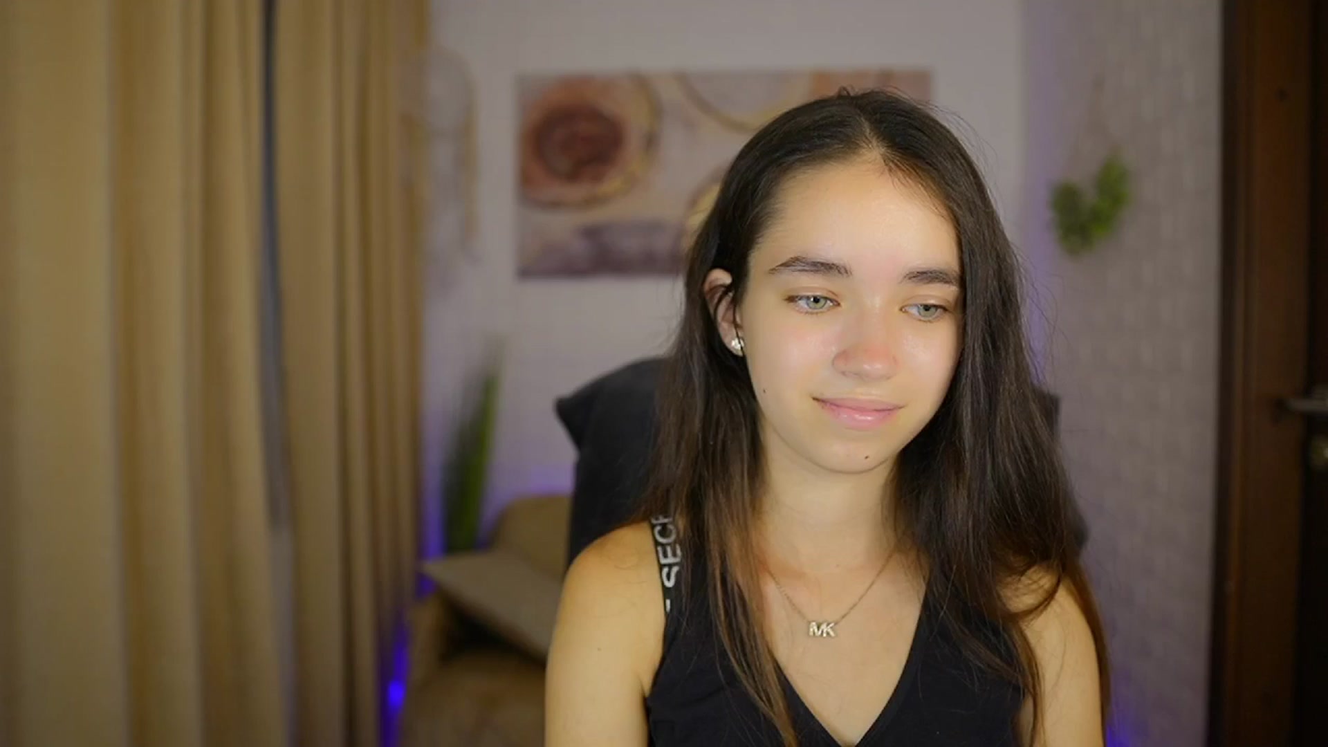 Gallery image thumbnail from Gia_Paige18's myfreecams stream on, 08/17/2024, 10:36 image 14 of 20