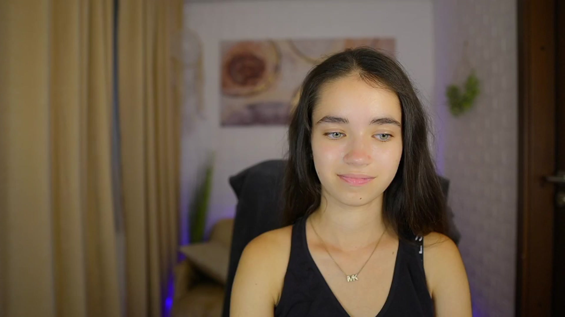 Gallery image thumbnail from Gia_Paige18's myfreecams stream on, 08/17/2024, 11:23 image 2 of 20