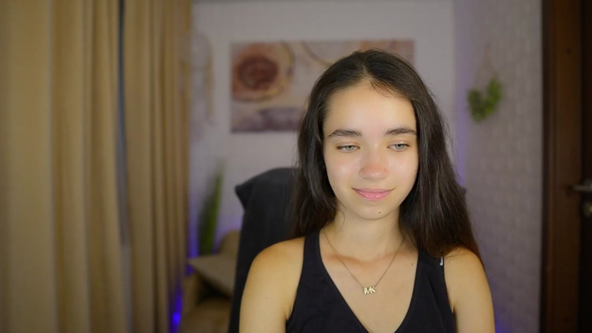 Gallery image thumbnail from Gia_Paige18's myfreecams stream on, 08/17/2024, 11:23 image 6 of 20