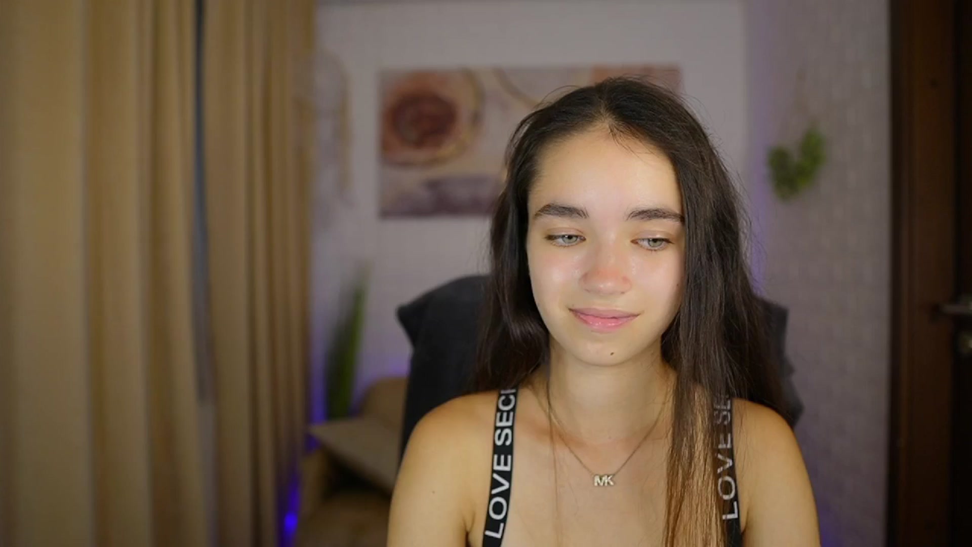 Gallery image thumbnail from Gia_Paige18's myfreecams stream on, 08/17/2024, 11:23 image 10 of 20