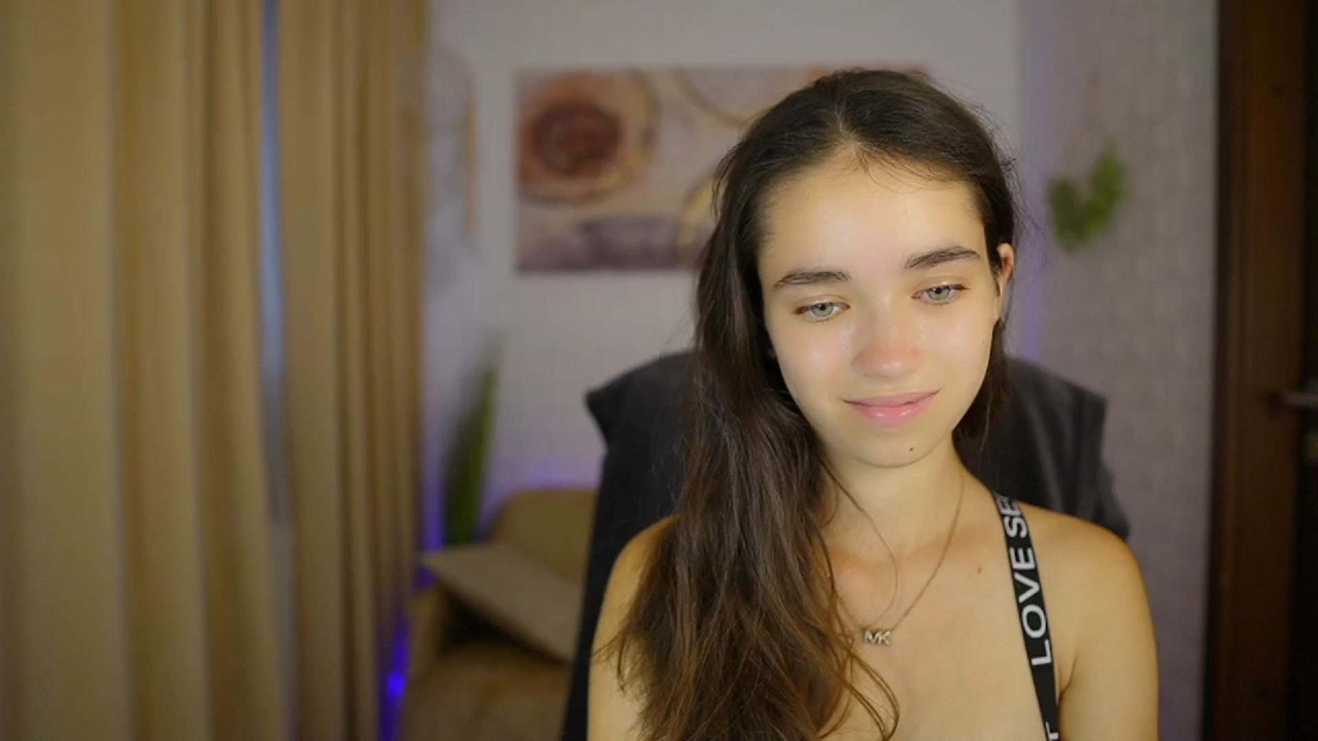 Gallery image thumbnail from Gia_Paige18's myfreecams stream on, 08/17/2024, 13:10 image 3 of 20