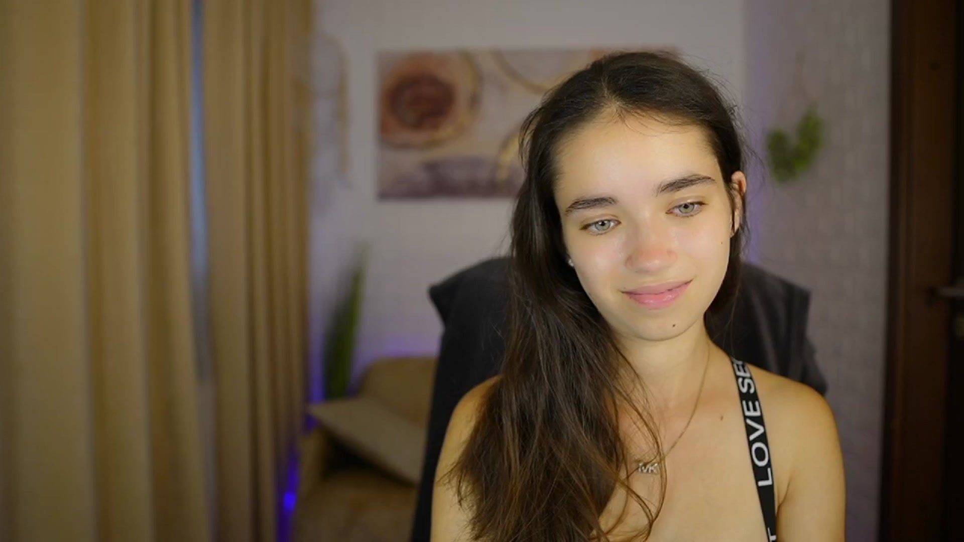 Gallery image thumbnail from Gia_Paige18's myfreecams stream on, 08/17/2024, 13:10 image 2 of 20
