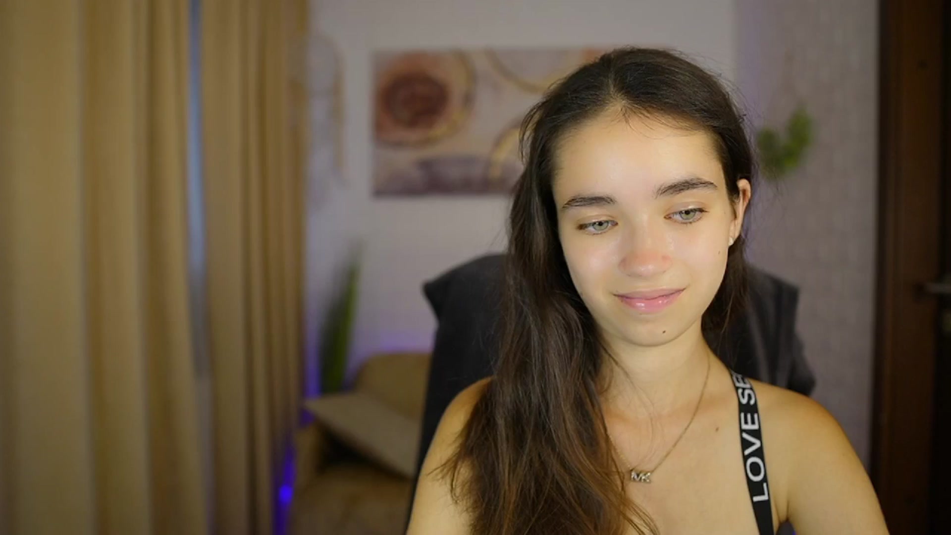 Gallery image thumbnail from Gia_Paige18's myfreecams stream on, 08/17/2024, 13:10 image 4 of 20