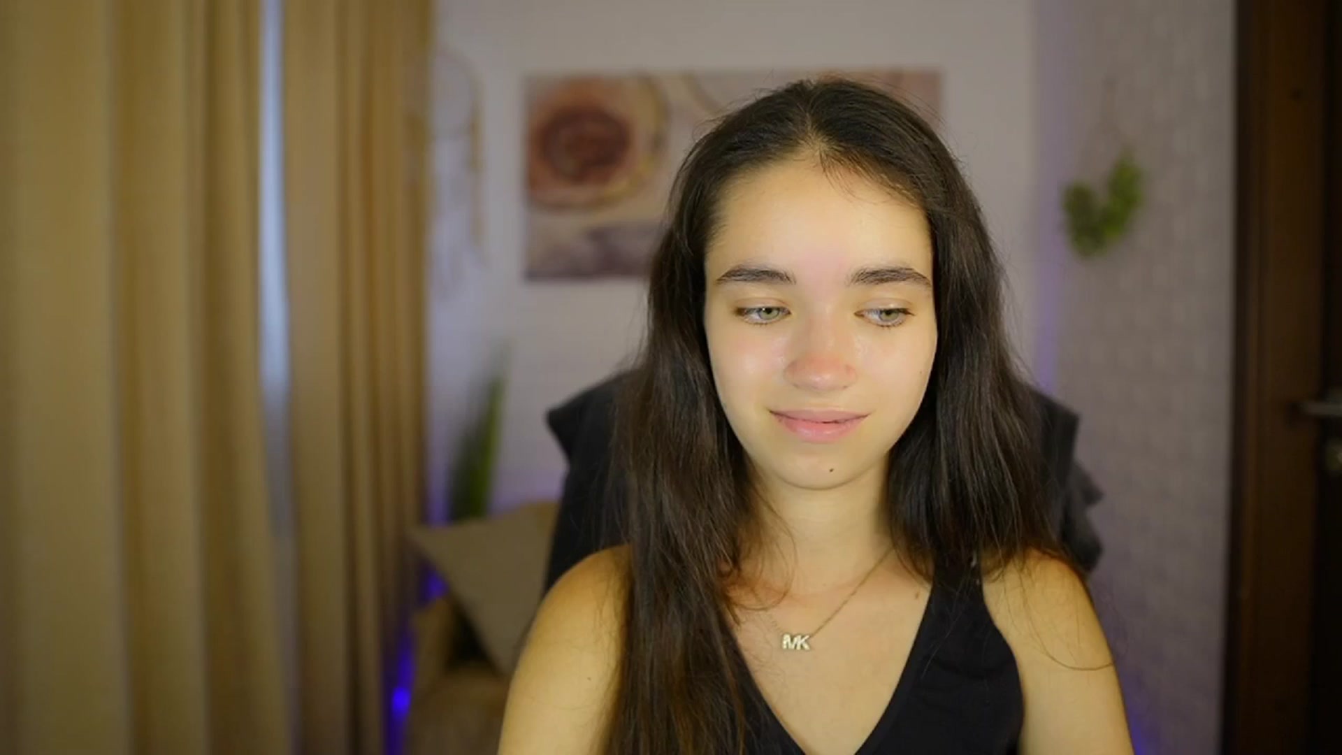 Gallery image thumbnail from Gia_Paige18's myfreecams stream on, 08/17/2024, 14:52 image 8 of 20